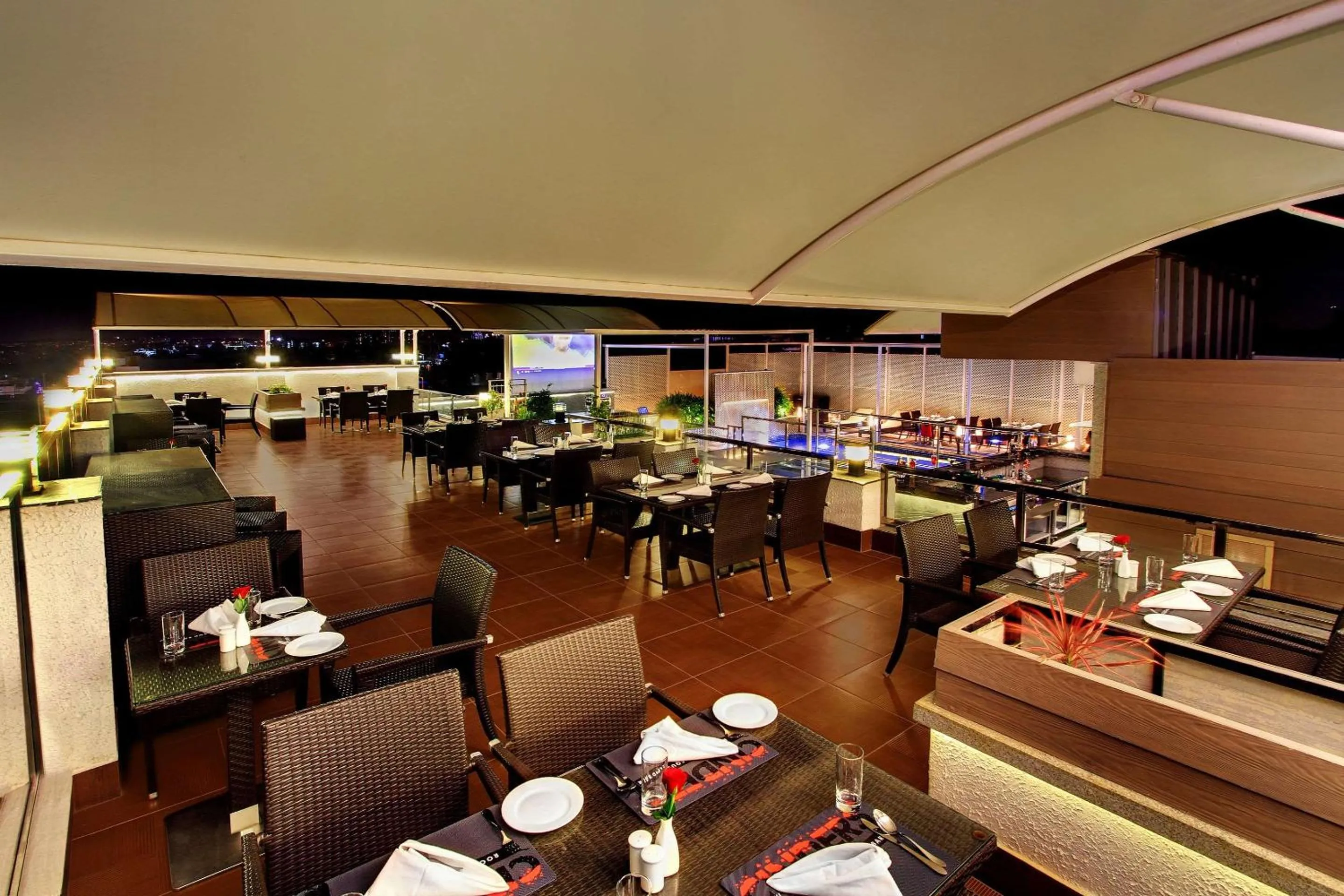 Restaurant/places to eat in Comfort Inn Insys