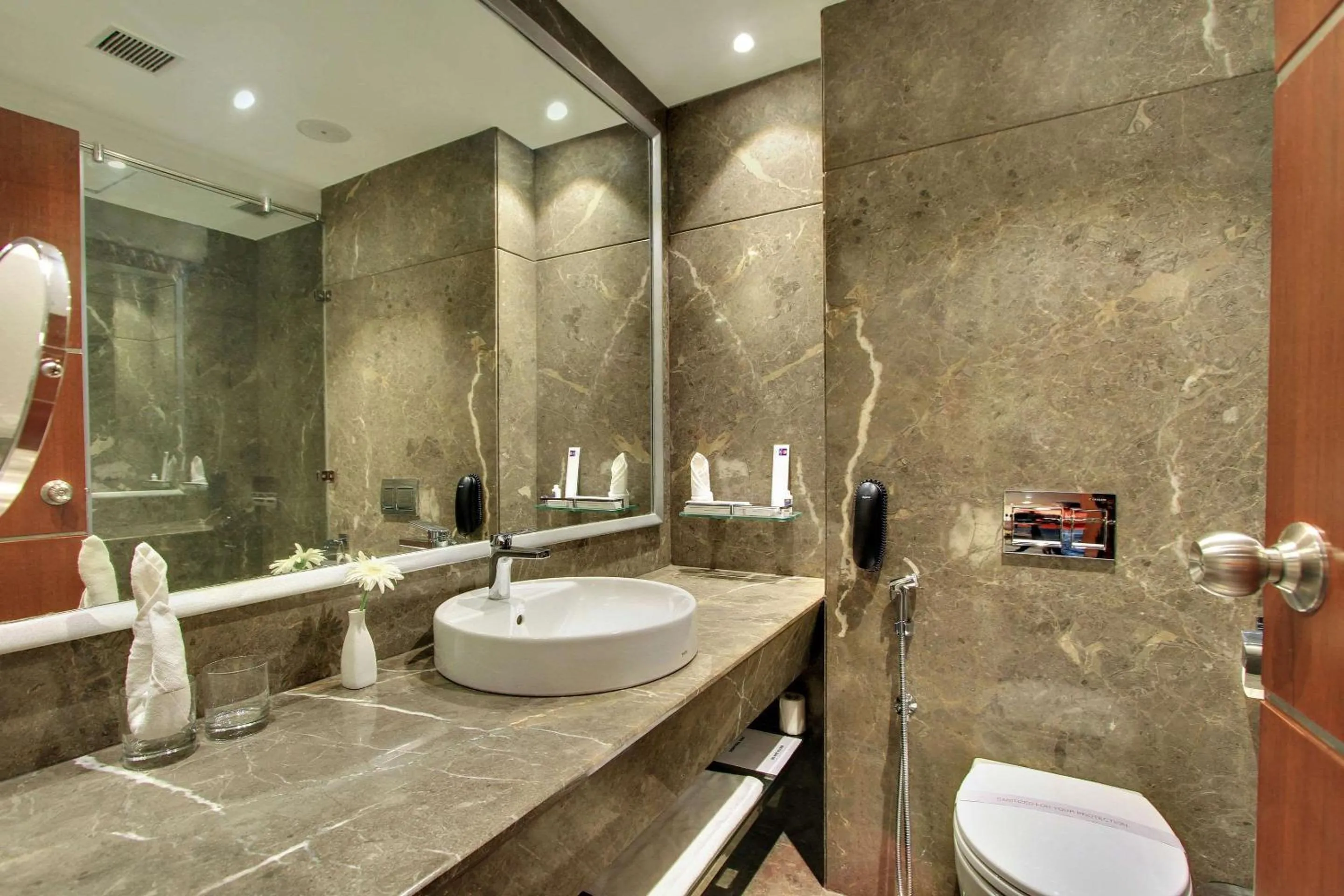 Photo of the whole room in Comfort Inn Insys