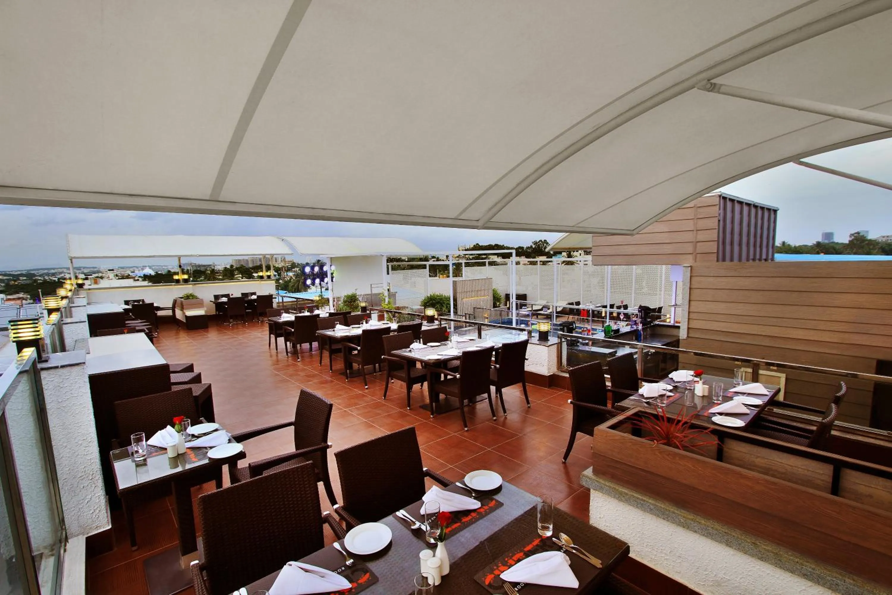 Restaurant/places to eat in Comfort Inn Insys