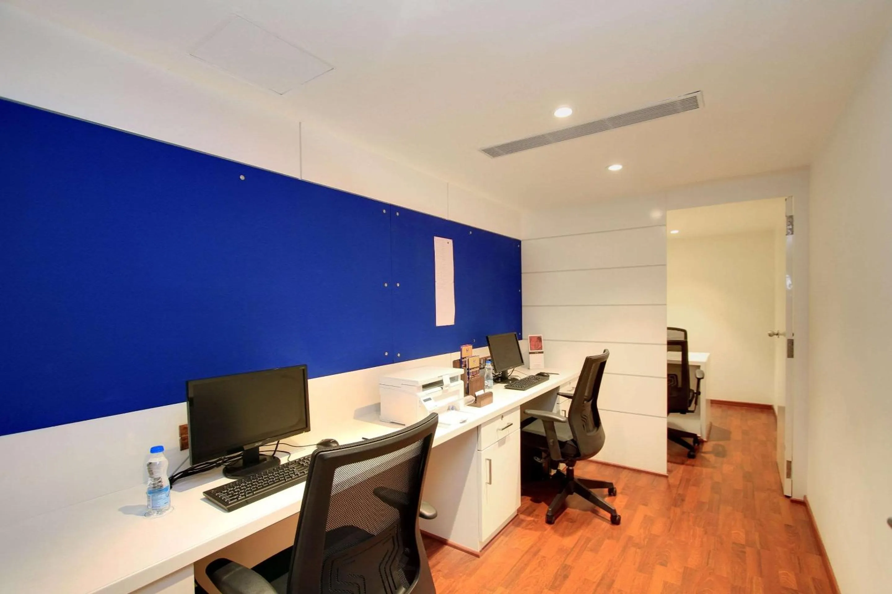 Business facilities in Comfort Inn Insys