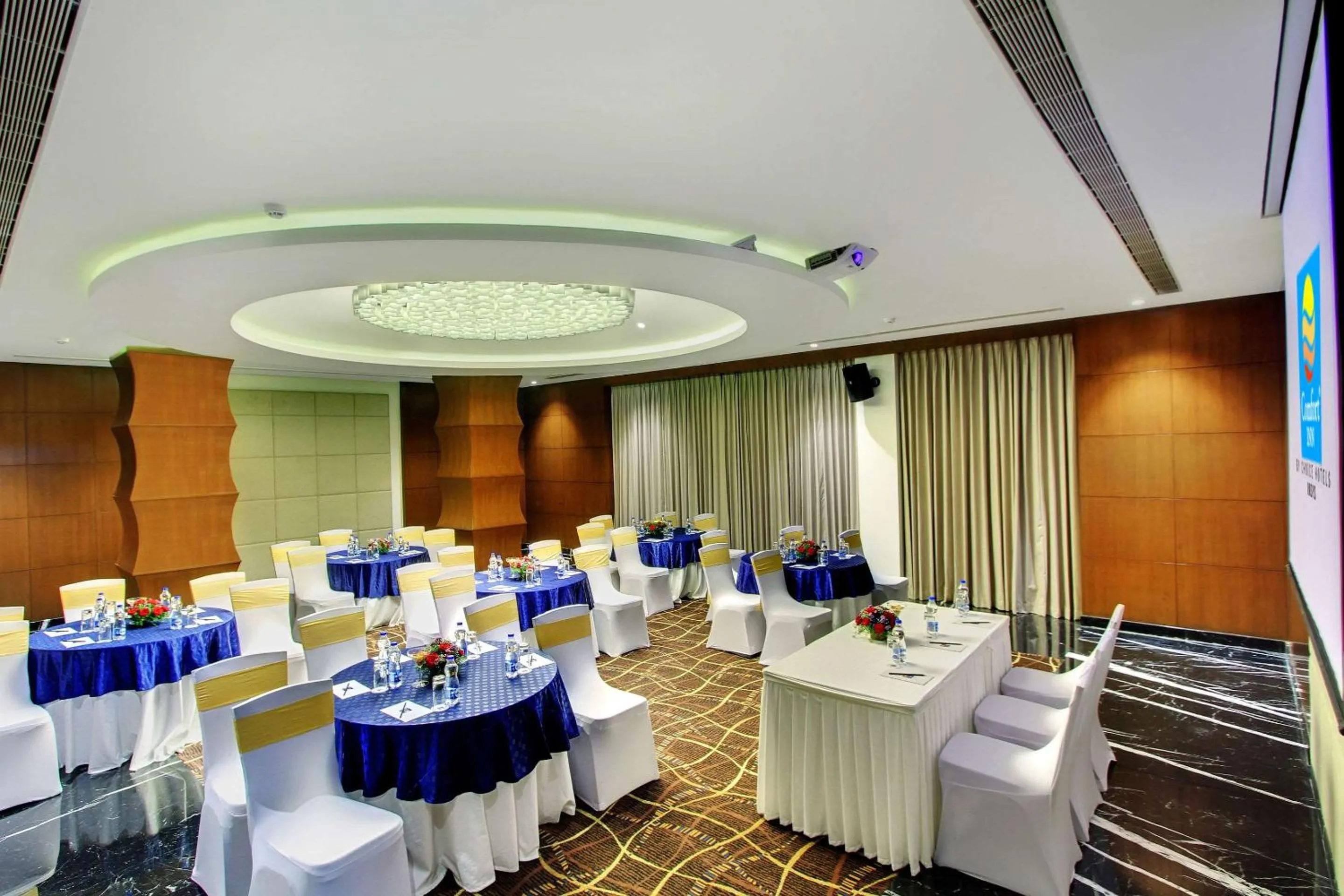 Meeting/conference room in Comfort Inn Insys