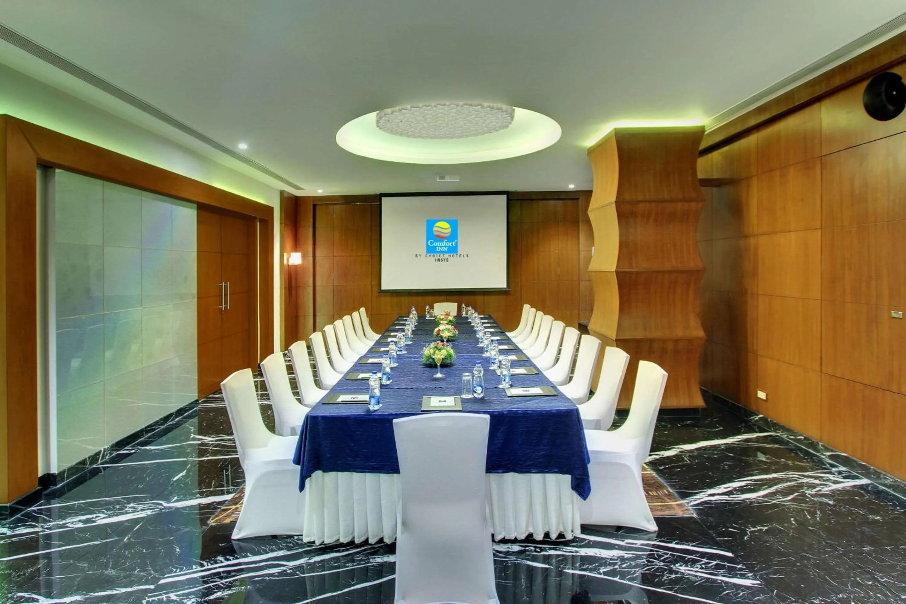 Meeting/conference room in Comfort Inn Insys