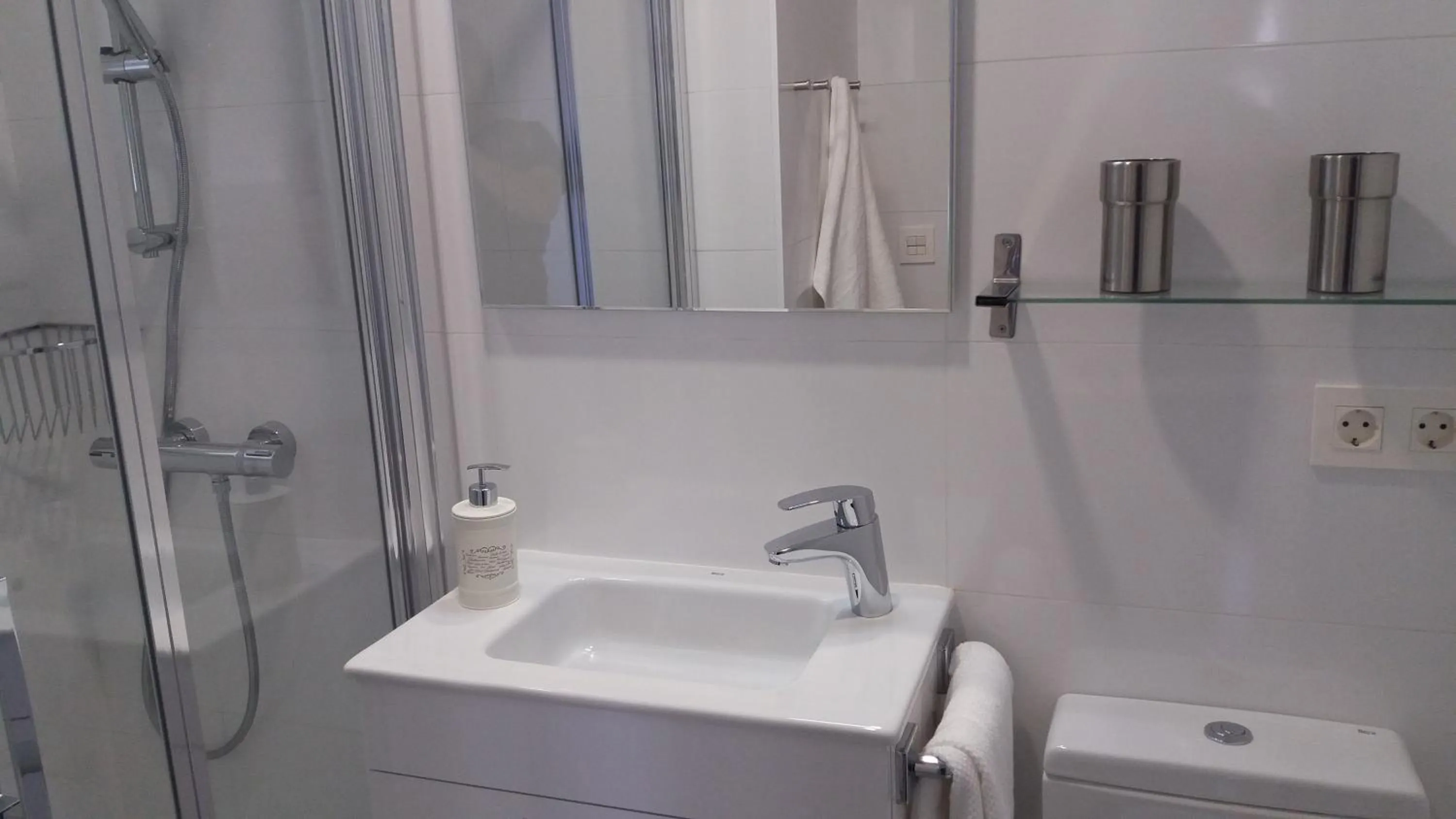 Bathroom in Larramendi Terrace Apartment