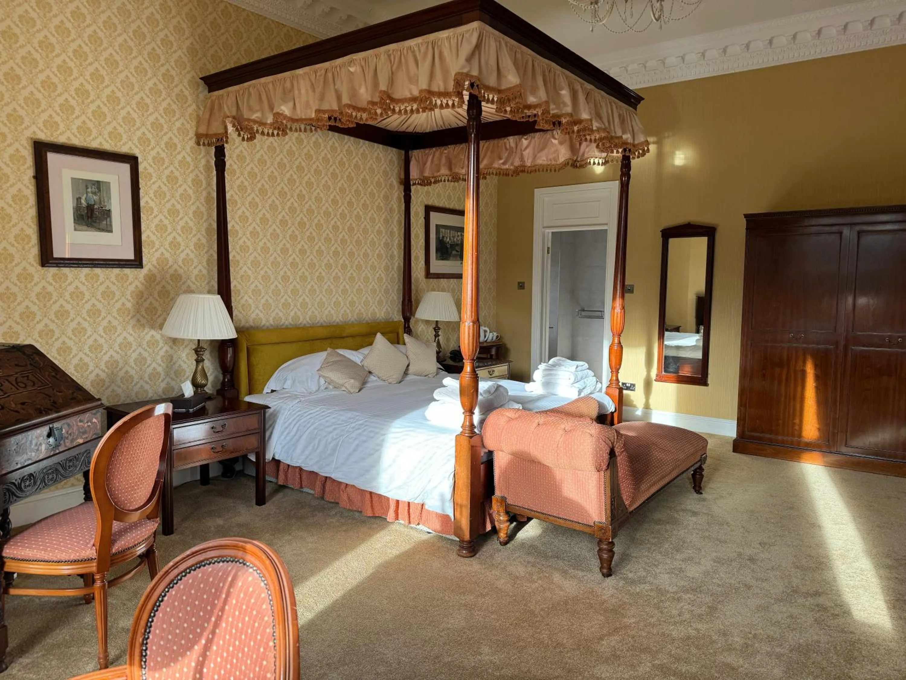 Bed in Tre-Ysgawen Hall & Spa