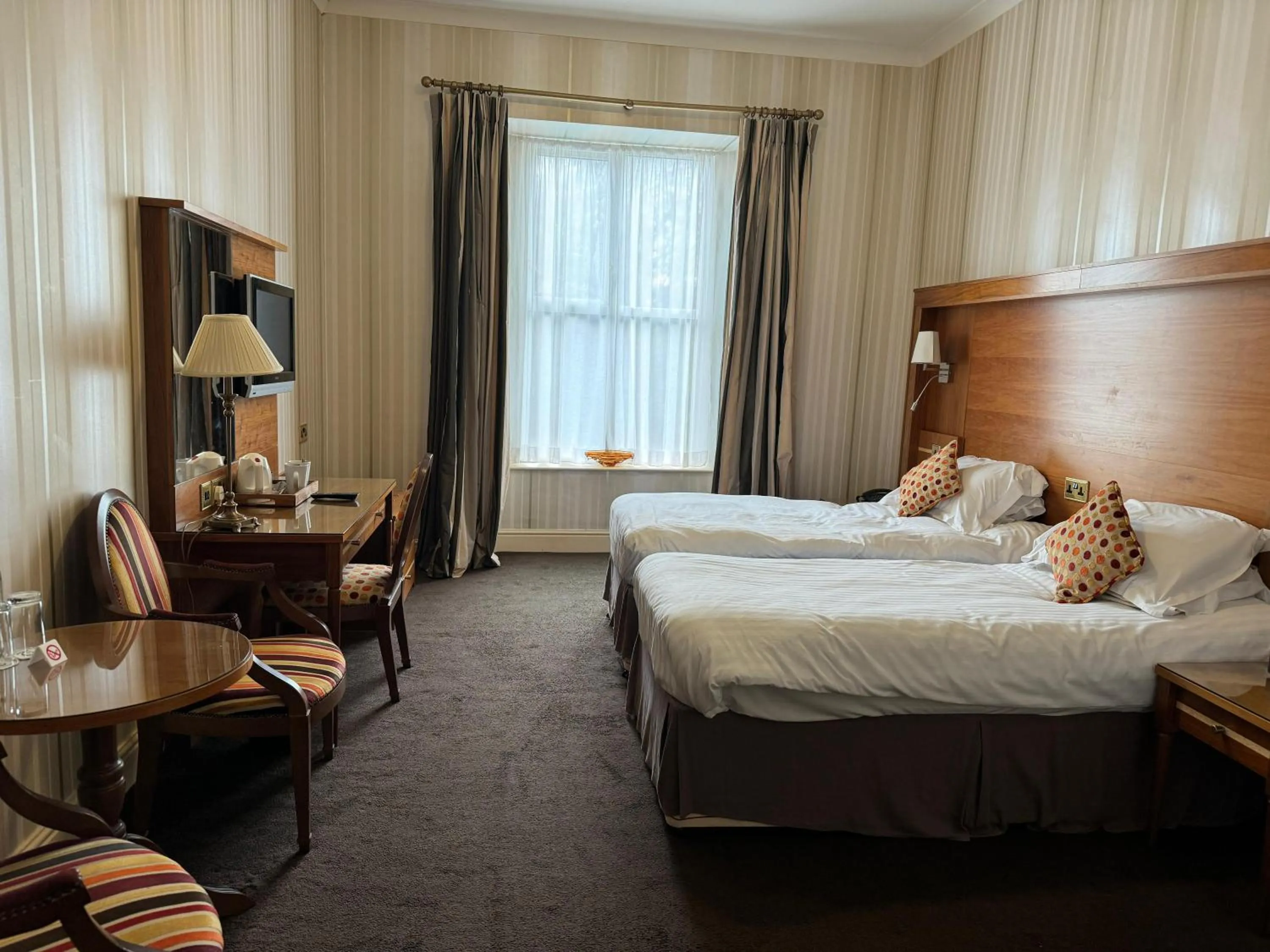 Photo of the whole room, Bed in Tre-Ysgawen Hall & Spa