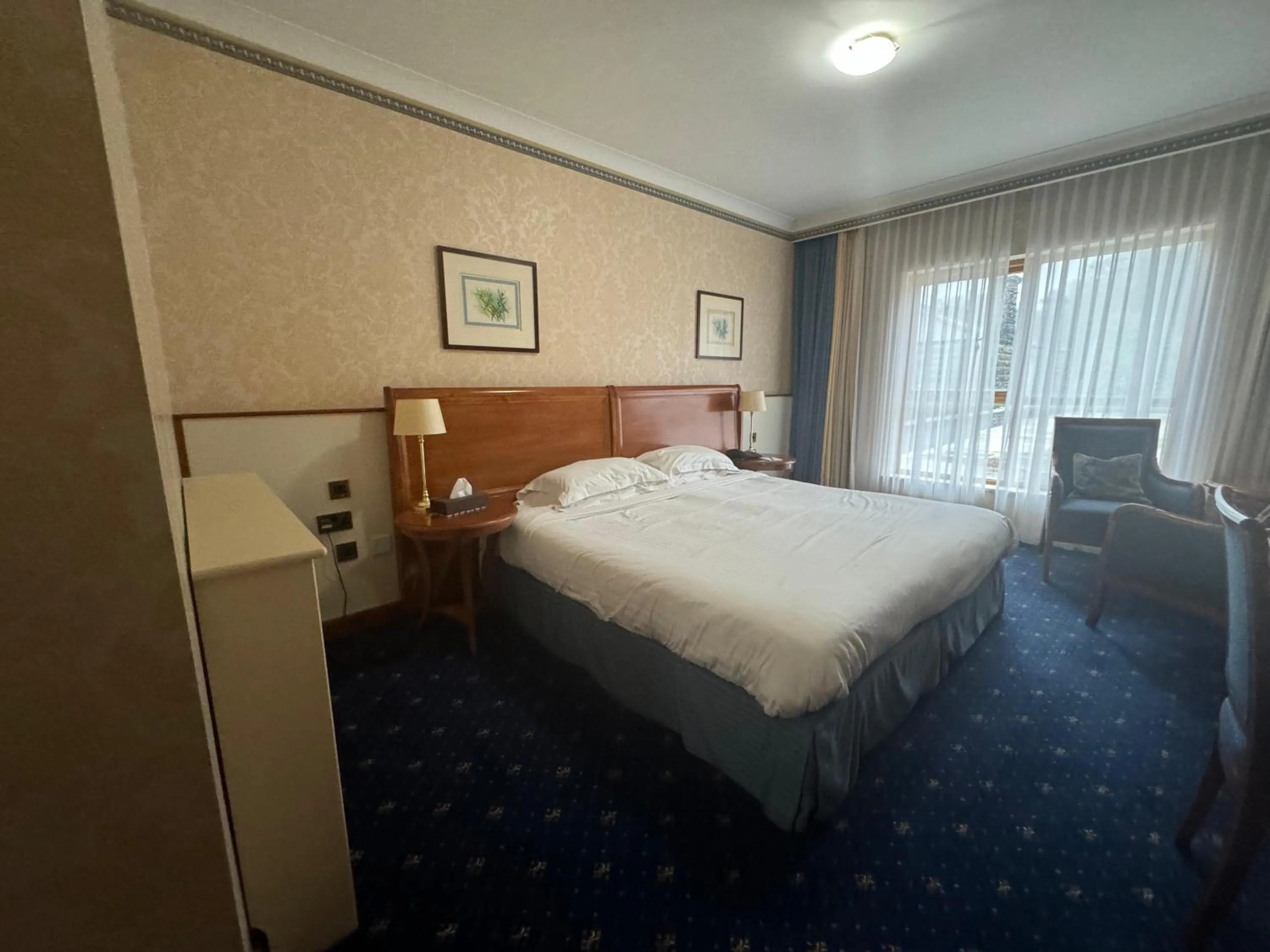 Bedroom, Bed in Tre-Ysgawen Hall & Spa