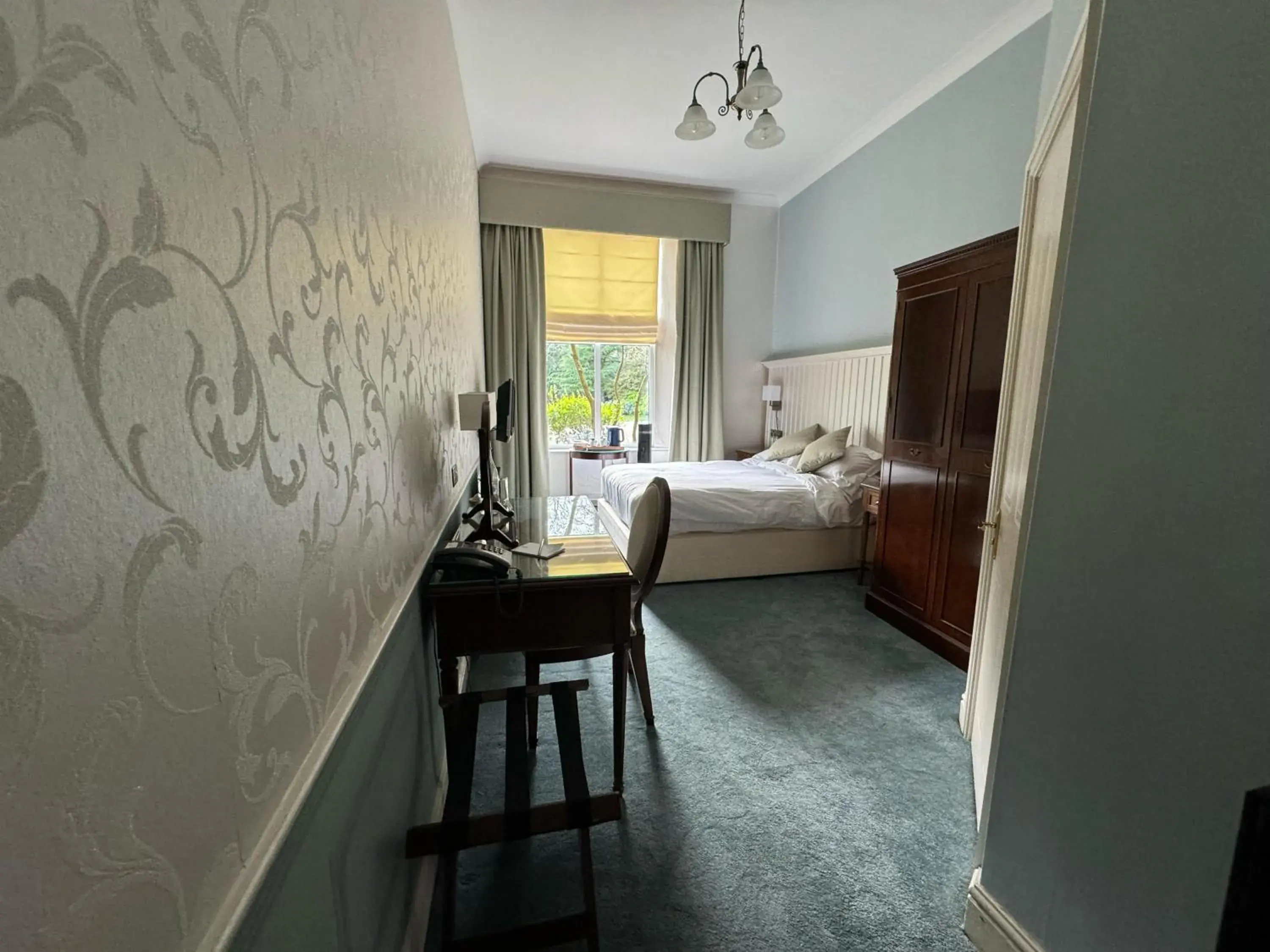 Small Double Room in Tre-Ysgawen Hall & Spa Small Double Room in Tre-Ysgawen Hall & Spa