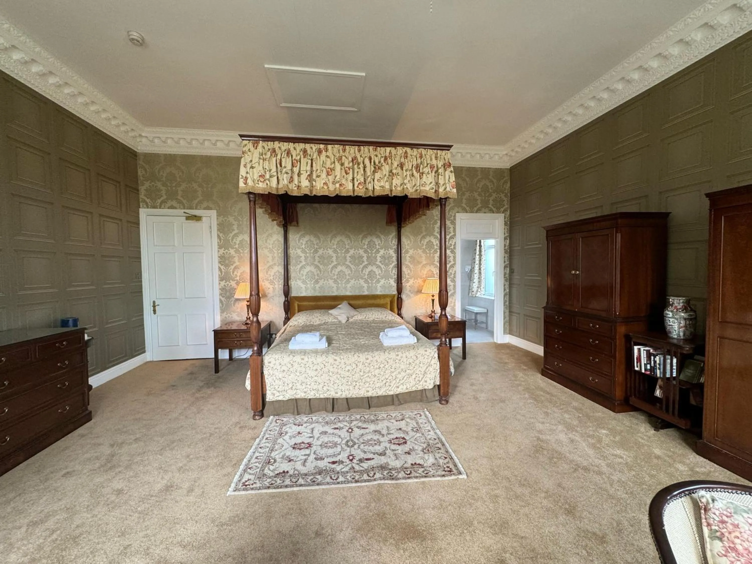 Bed in Tre-Ysgawen Hall & Spa