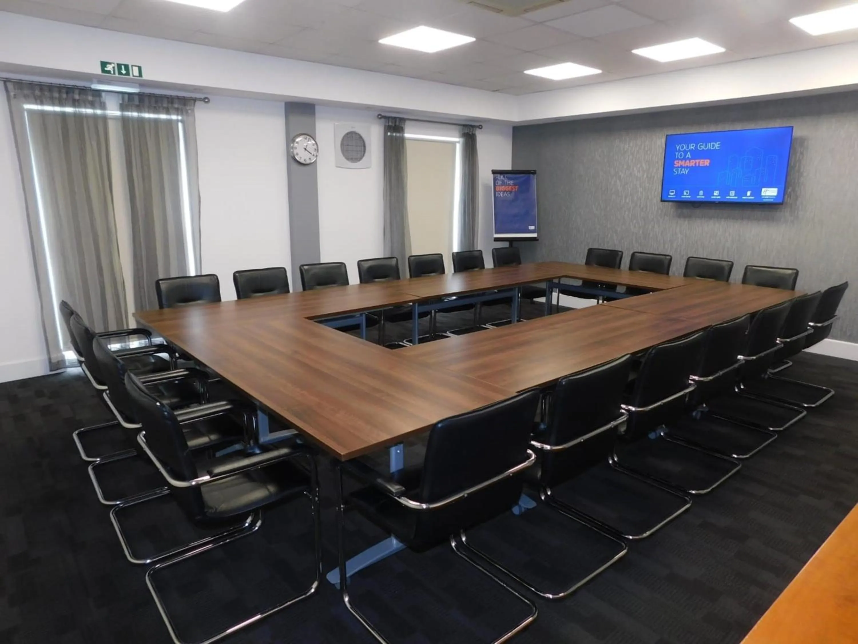Meeting/conference room in Holiday Inn Express Nuneaton by IHG