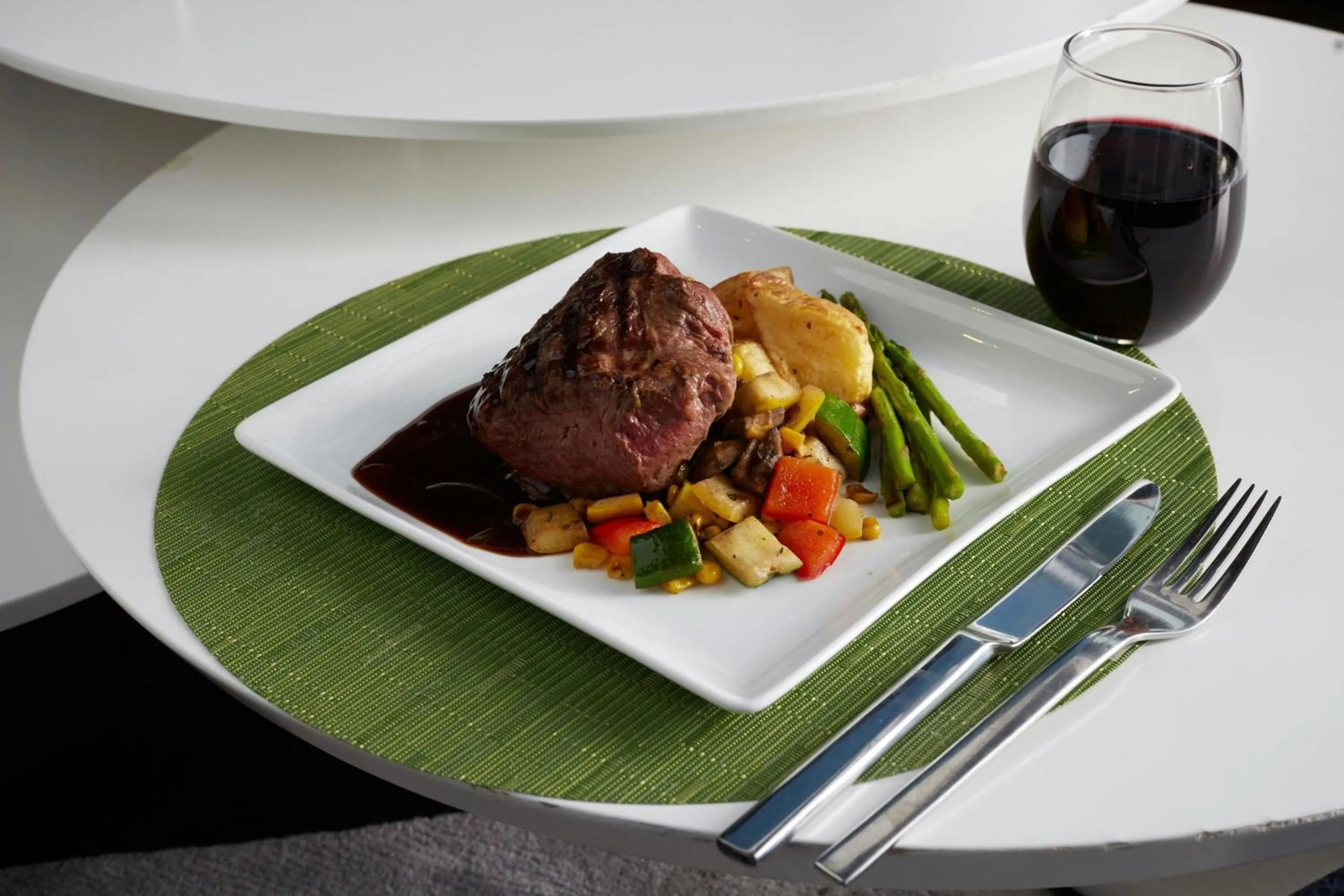 Restaurant/places to eat in Aloft Seattle Redmond