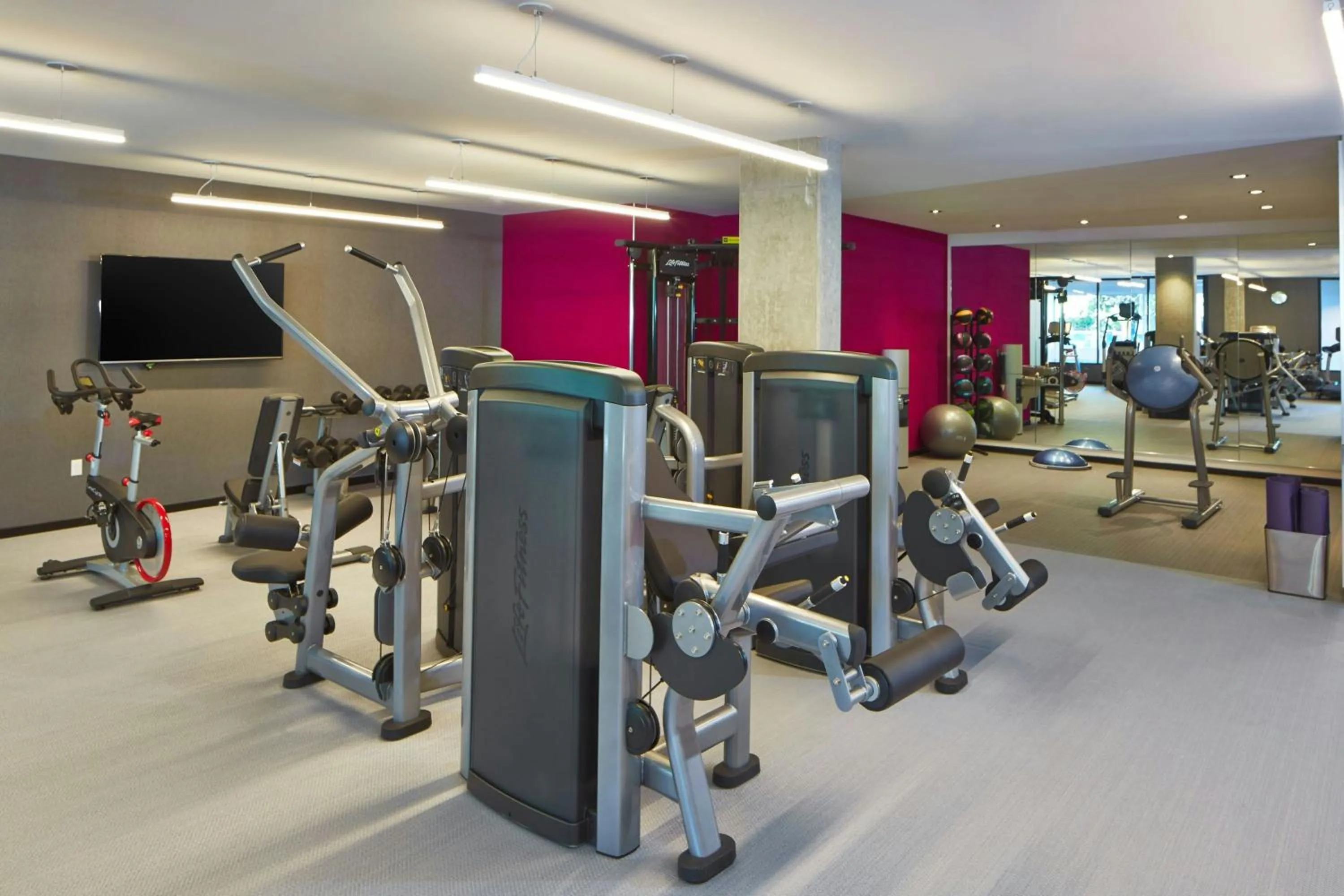 Fitness centre/facilities in Aloft Seattle Redmond