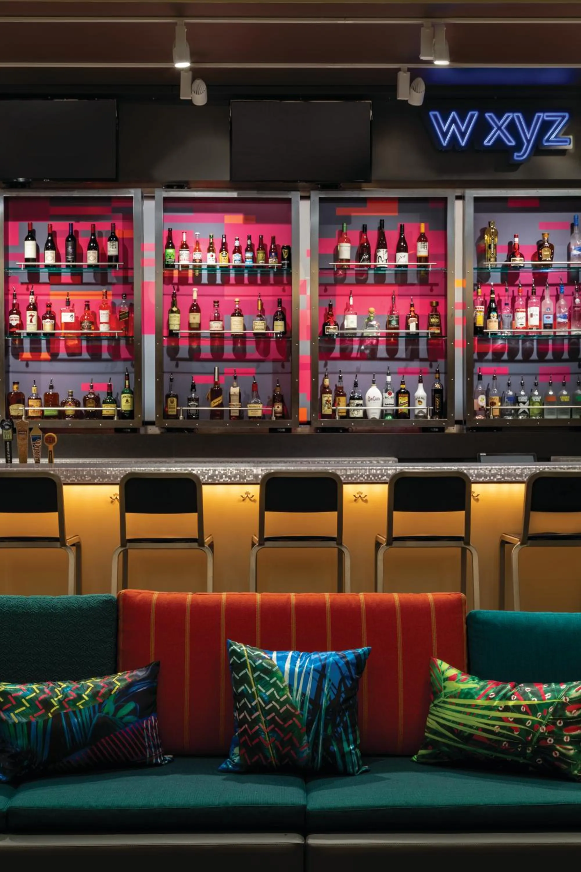 Restaurant/places to eat in Aloft Hillsboro-Beaverton