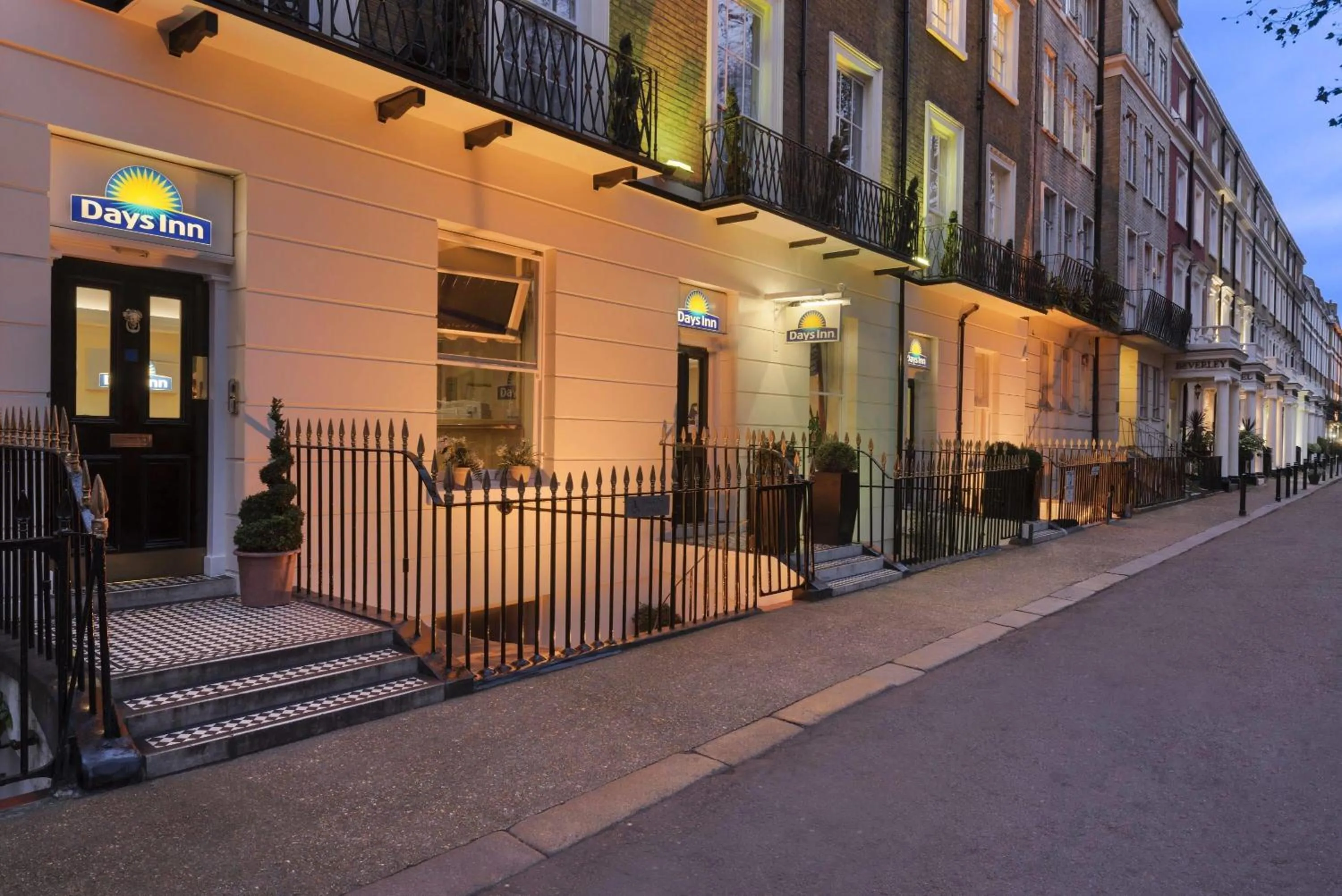 Property building in Days Inn Hyde Park