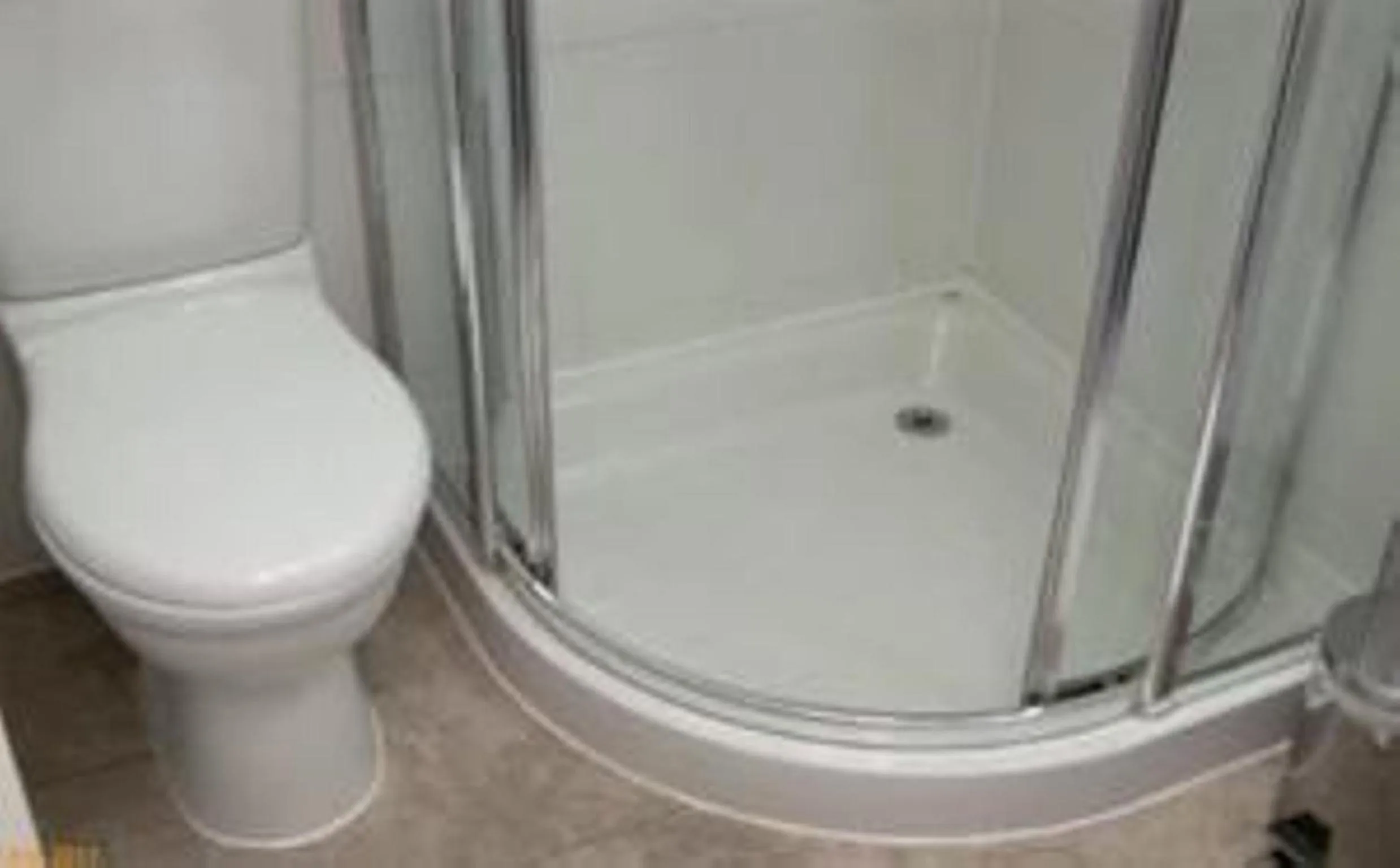 Bathroom in Days Inn Hyde Park