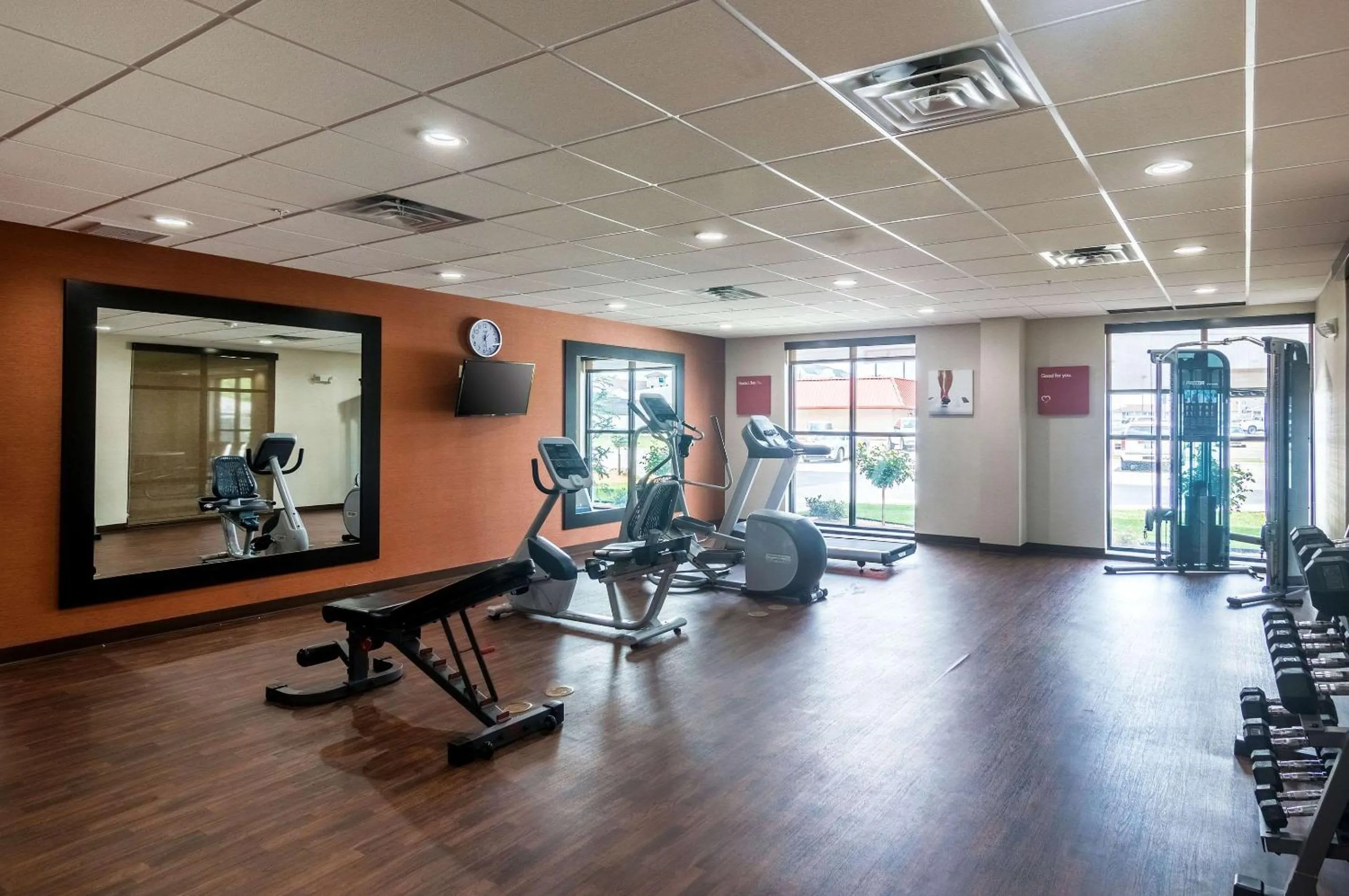 Fitness centre/facilities in Comfort Suites Meridian and I-40