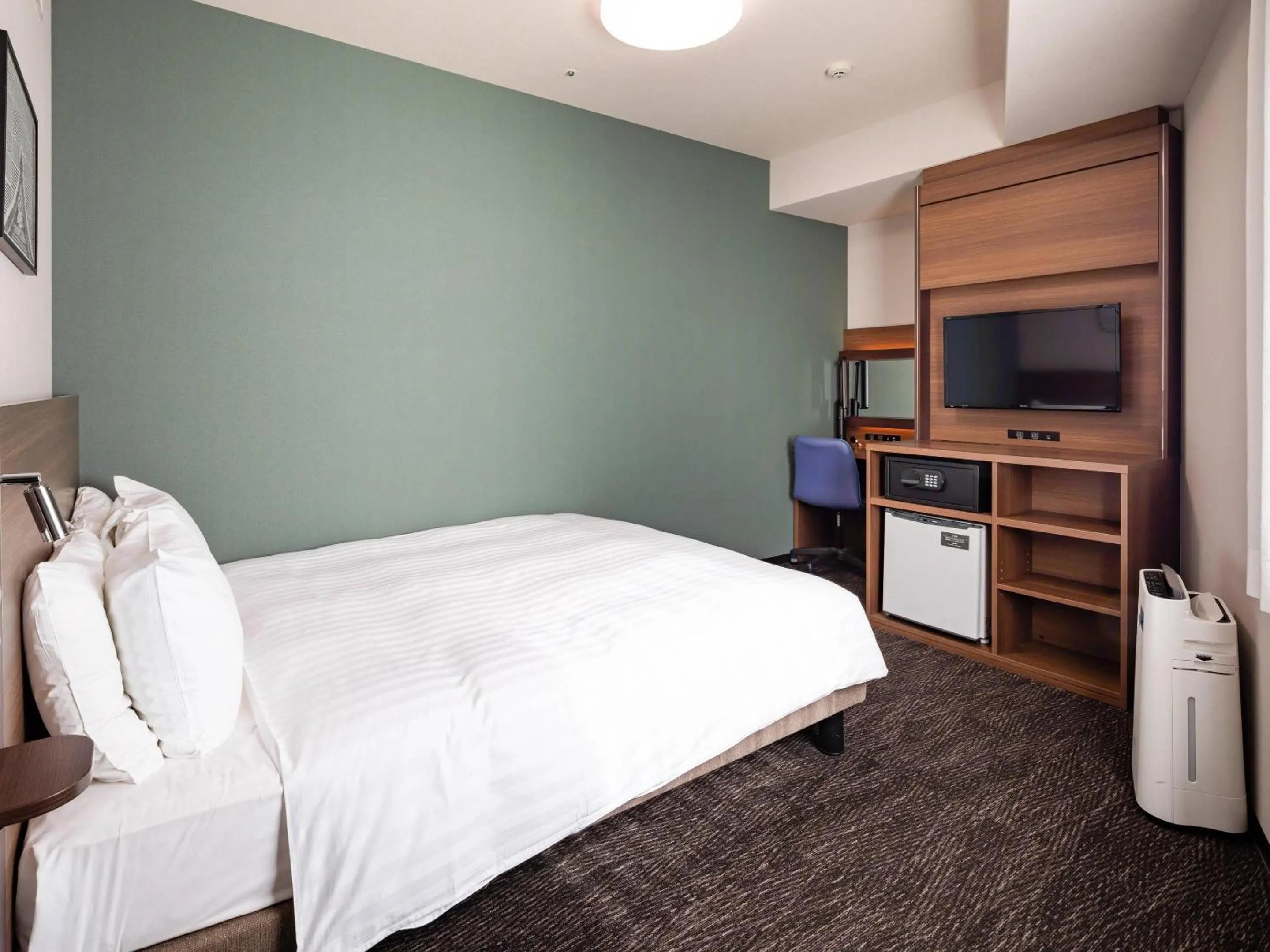 Bedroom, Bed in Comfort Hotel ERA Tokyo Higashi Kanda