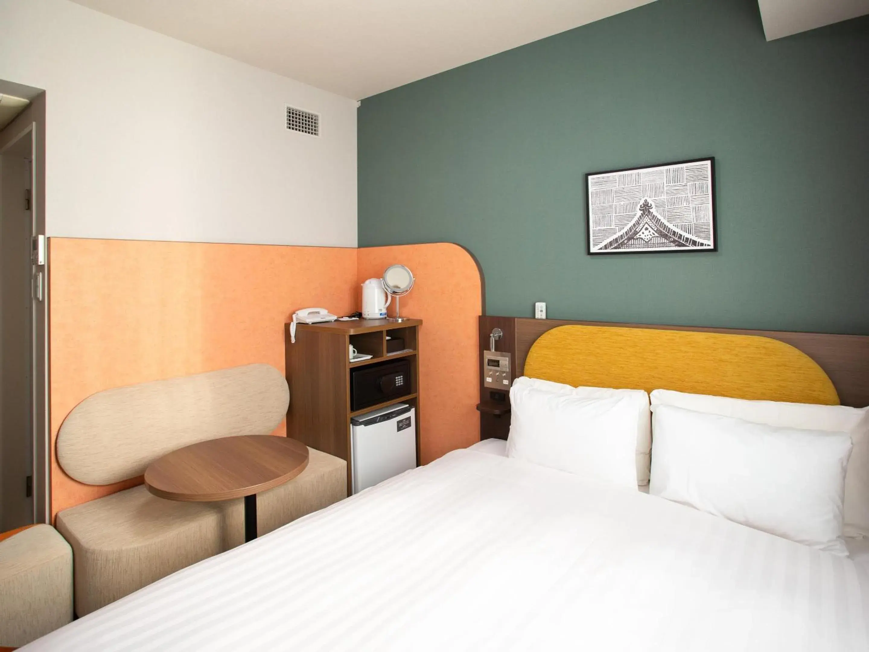 Queen Room - Non-Smoking in Comfort Hotel ERA Tokyo Higashi Kanda Queen Room - Non-Smoking in Comfort Hotel ERA Tokyo Higashi Kanda