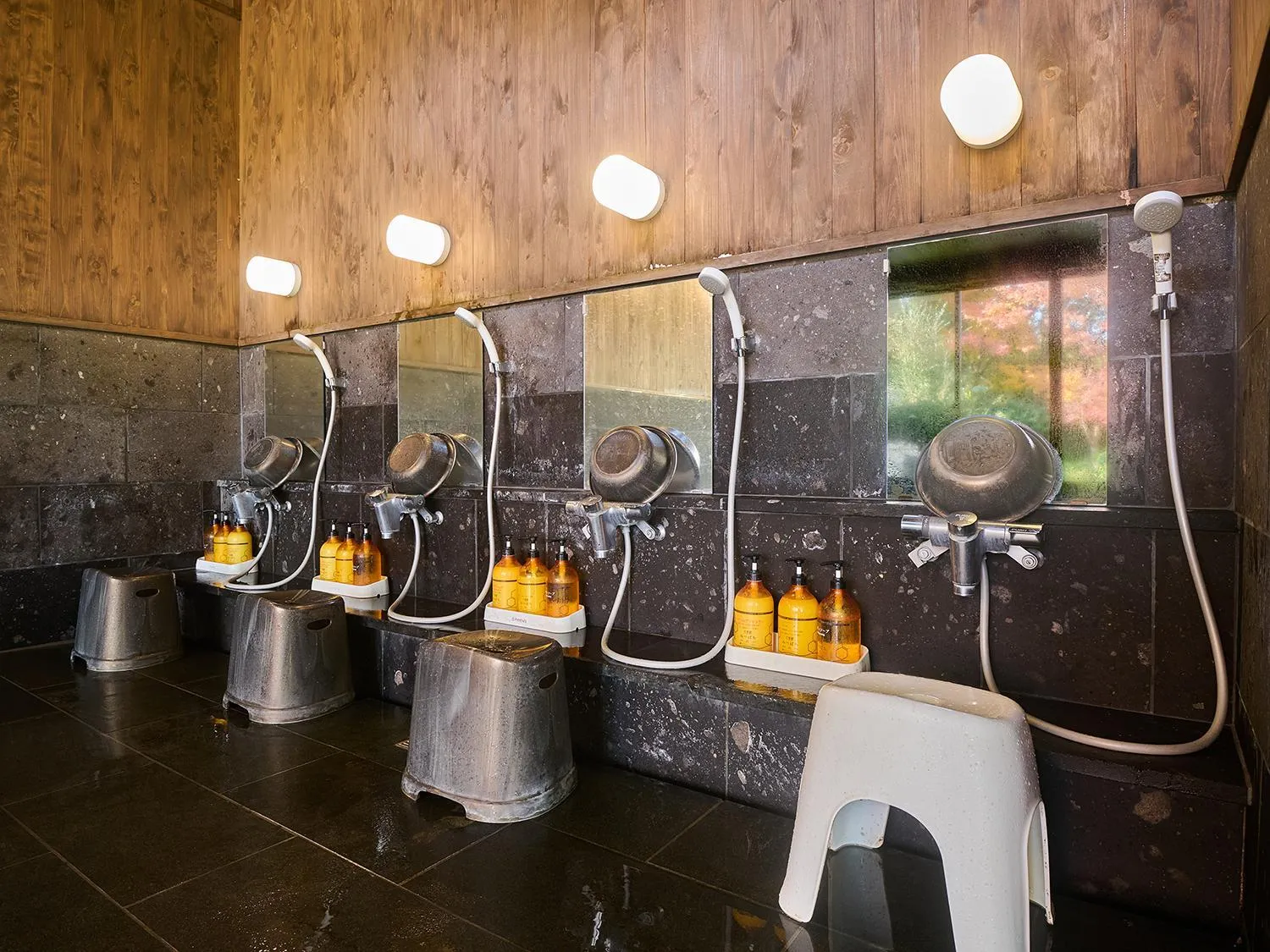Public Bath in Chikurakutei