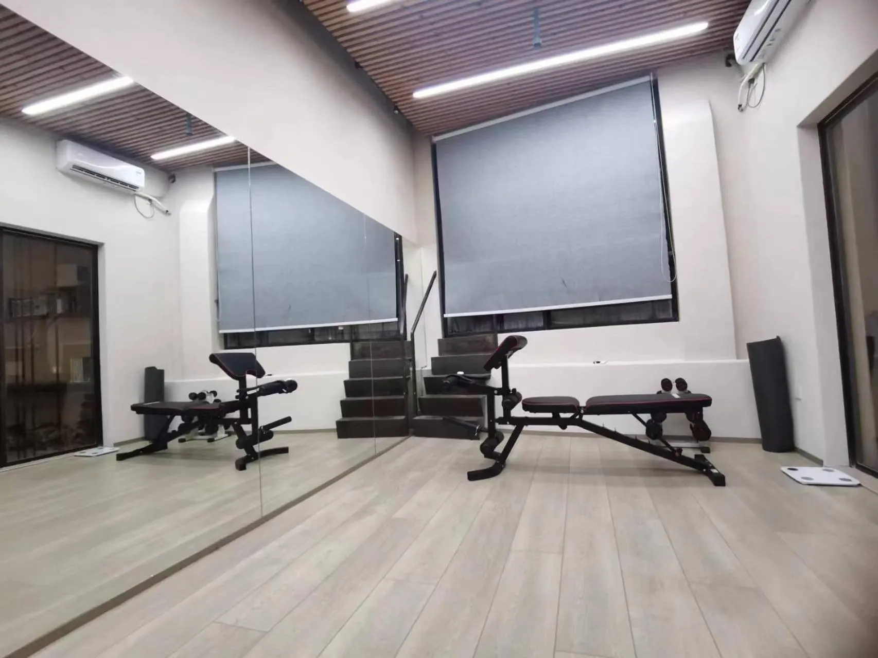 Fitness centre/facilities in EBO Hotel Zijin gang Asian Games Park Store Zhejiang university