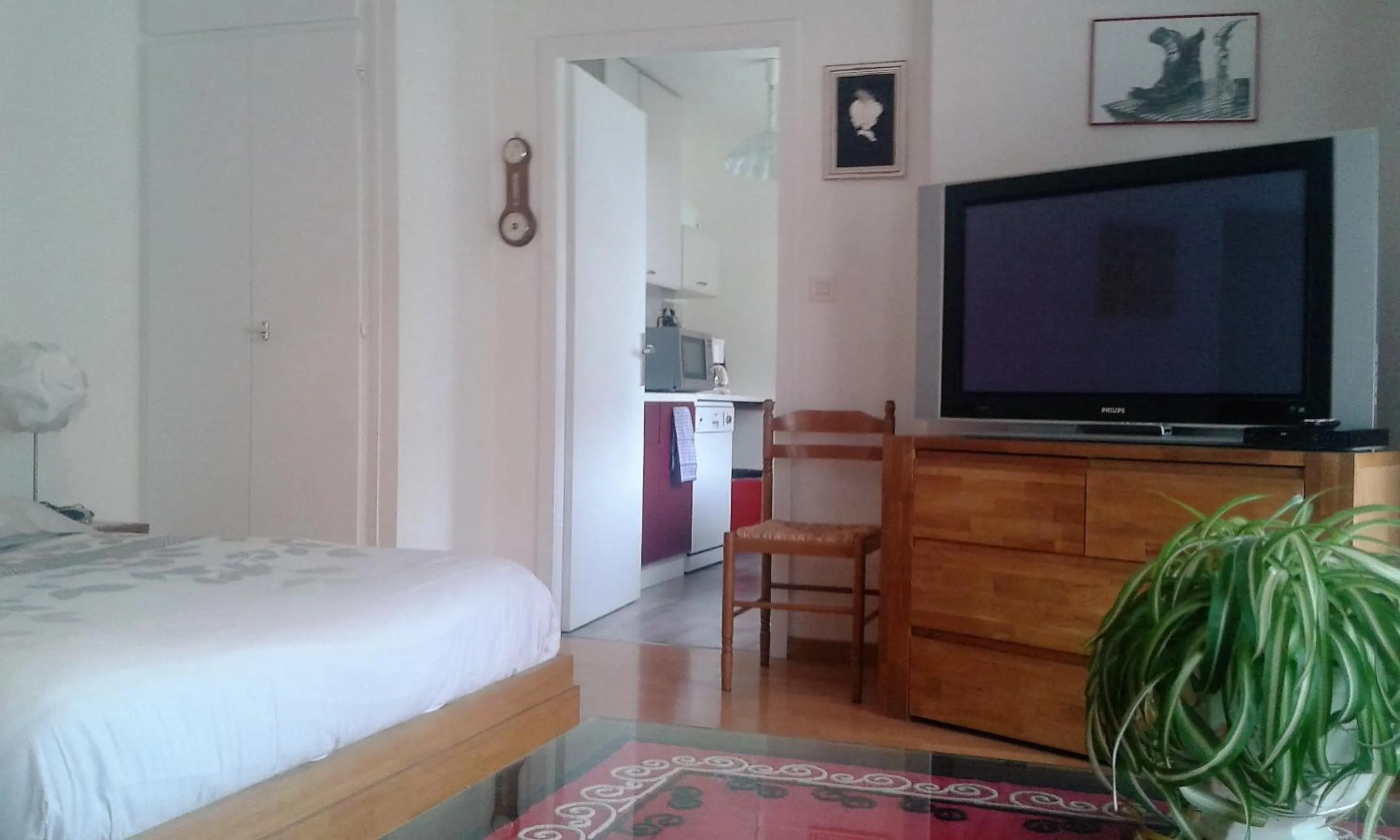 Photo of the whole room, Bed in Cavalerie
