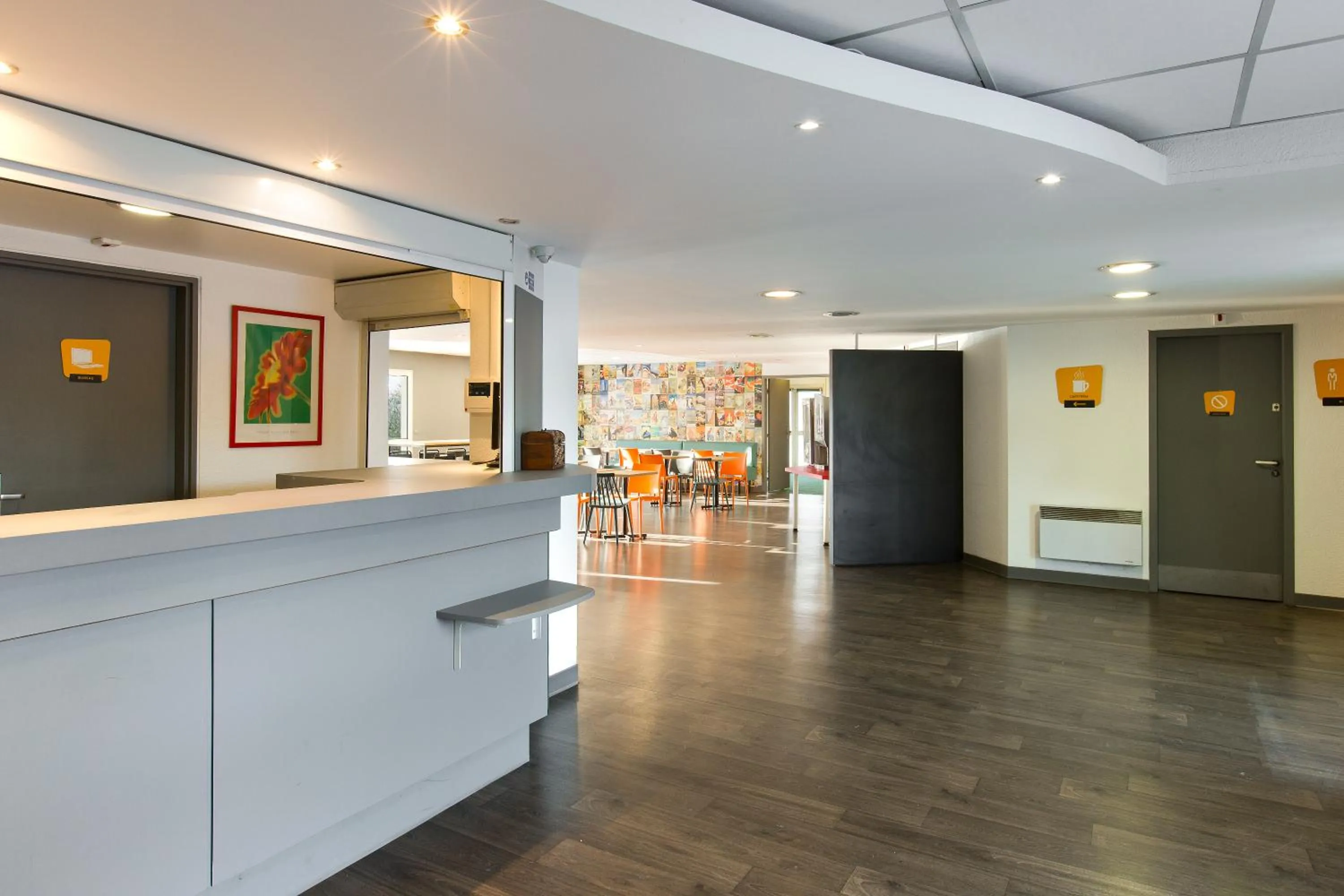 Lobby or reception in hotelF1 Igny Massy TGV