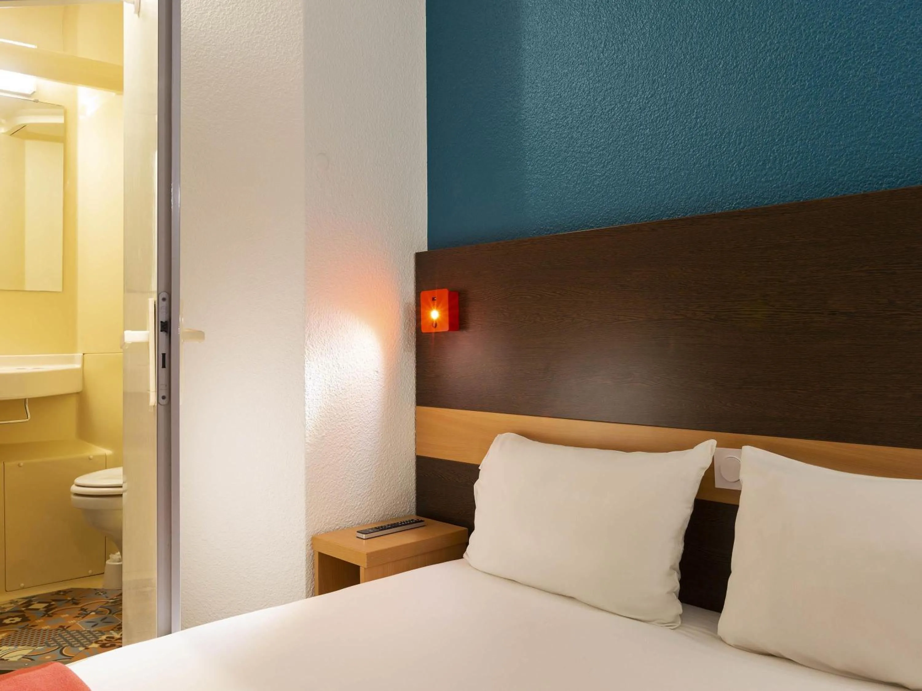 Bedroom, Bed in hotelF1 Nemours