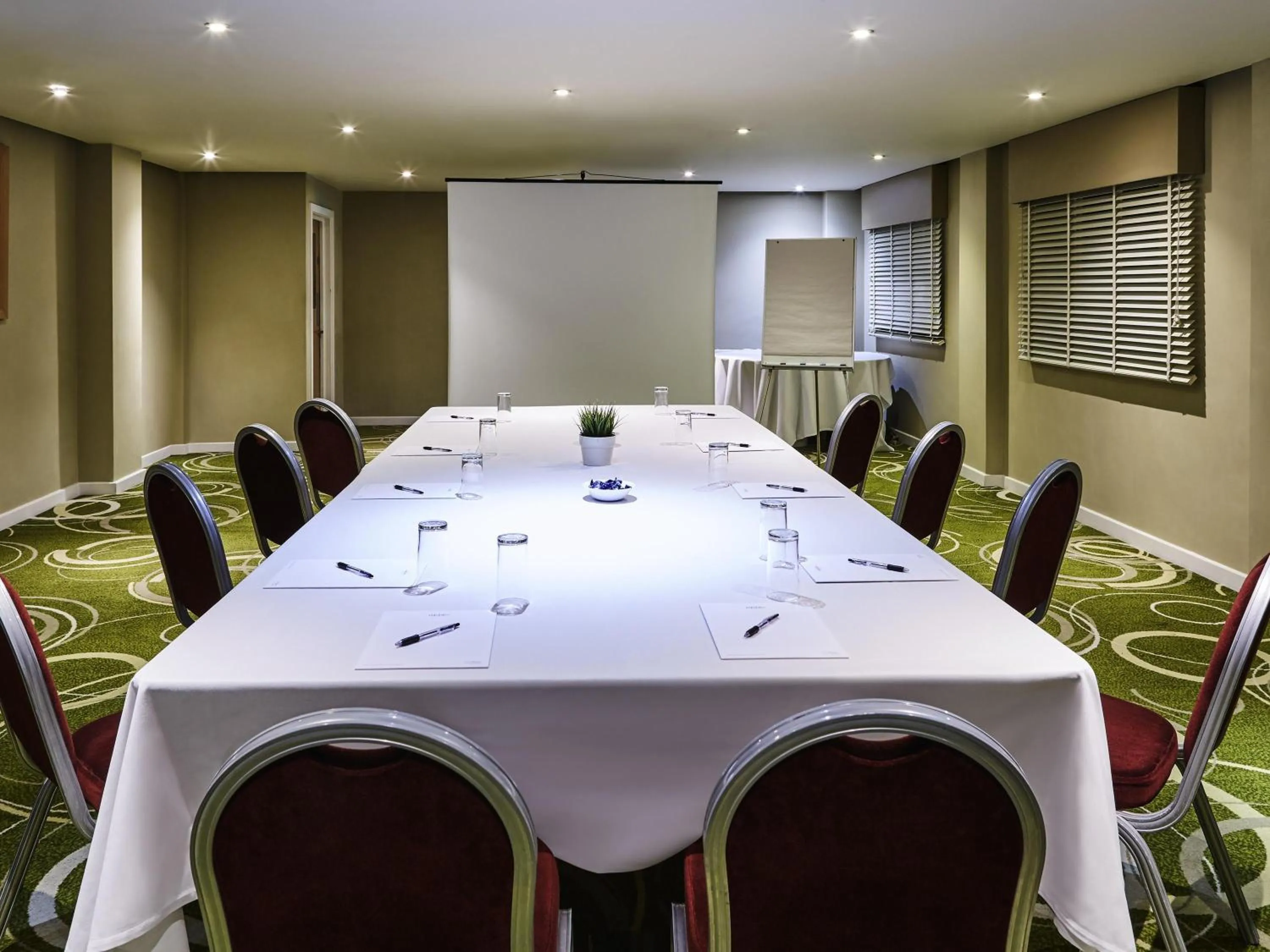 Meeting/conference room in Mercure Newbury West Grange Hotel