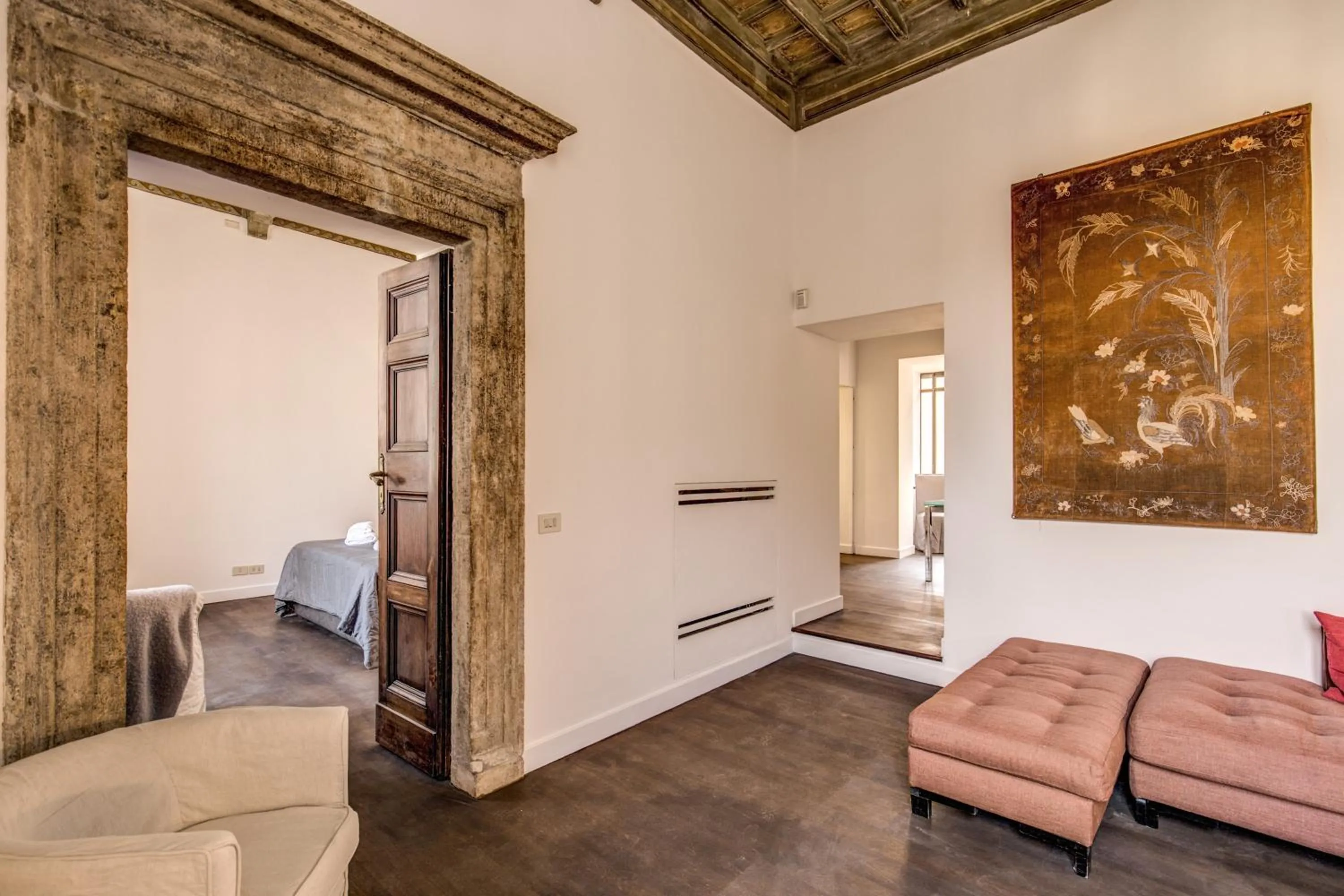 Bed in Piazza Farnese exclusive view 2 bedroom en suite