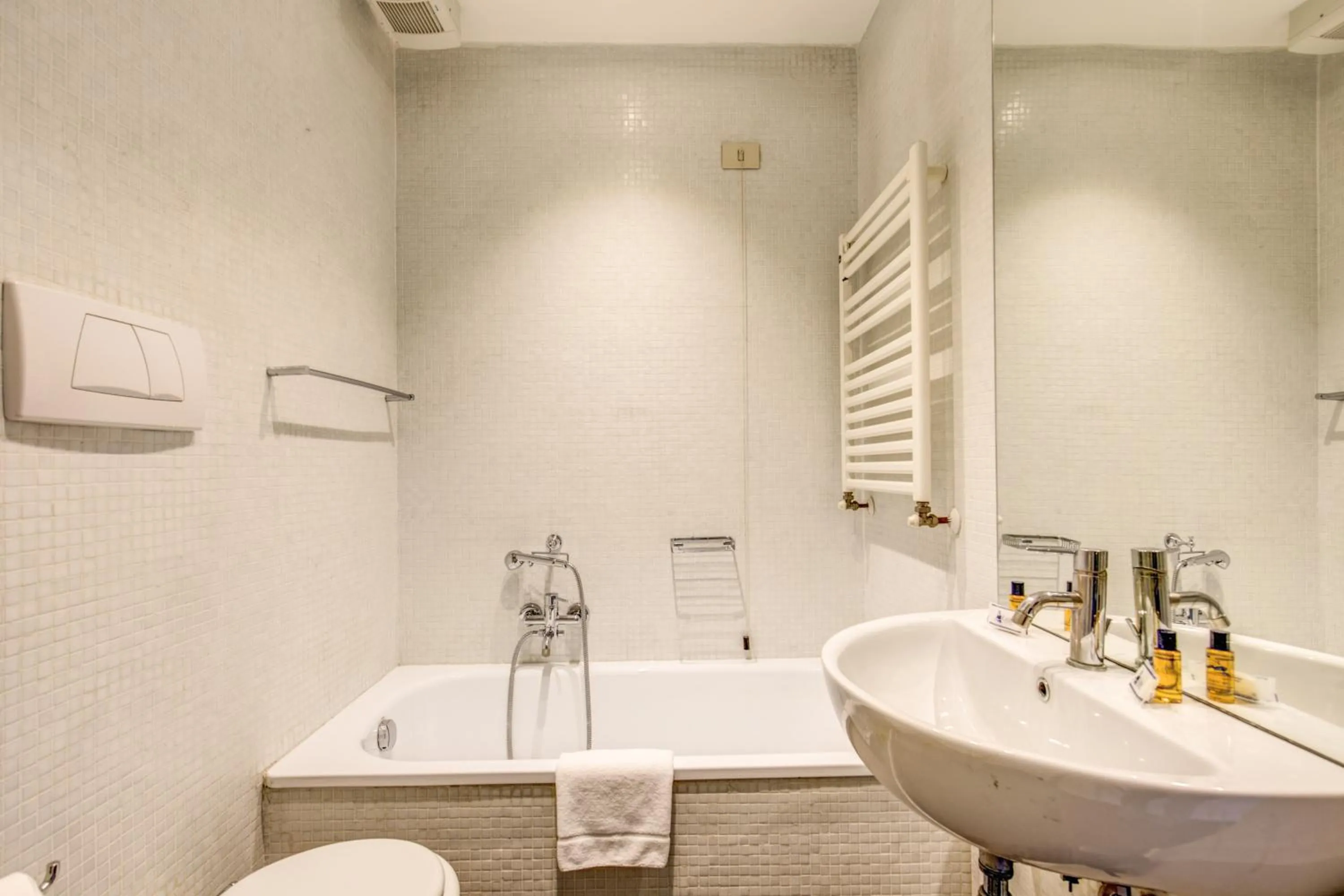 Piazza Farnese exclusive view 2 bedroom en suite