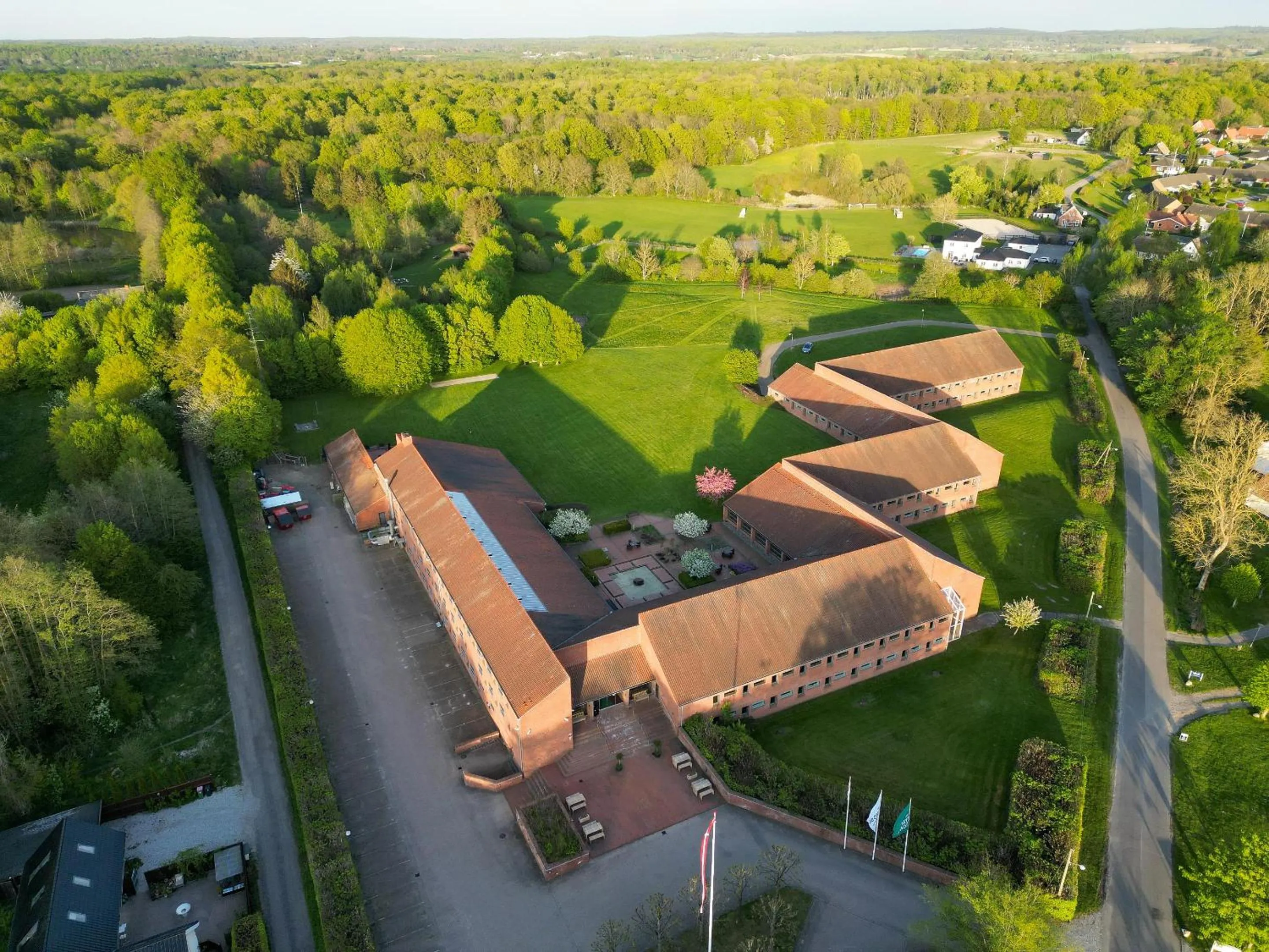 Property building in Bymose Hegn Hotel & Kursuscenter