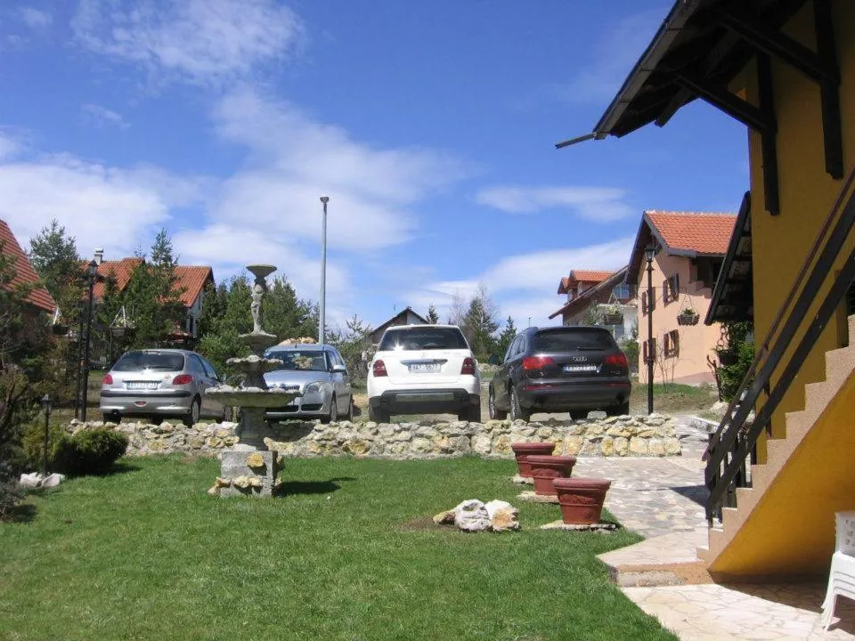 Apartments Milena Zlatibor - Dvorište & Parking