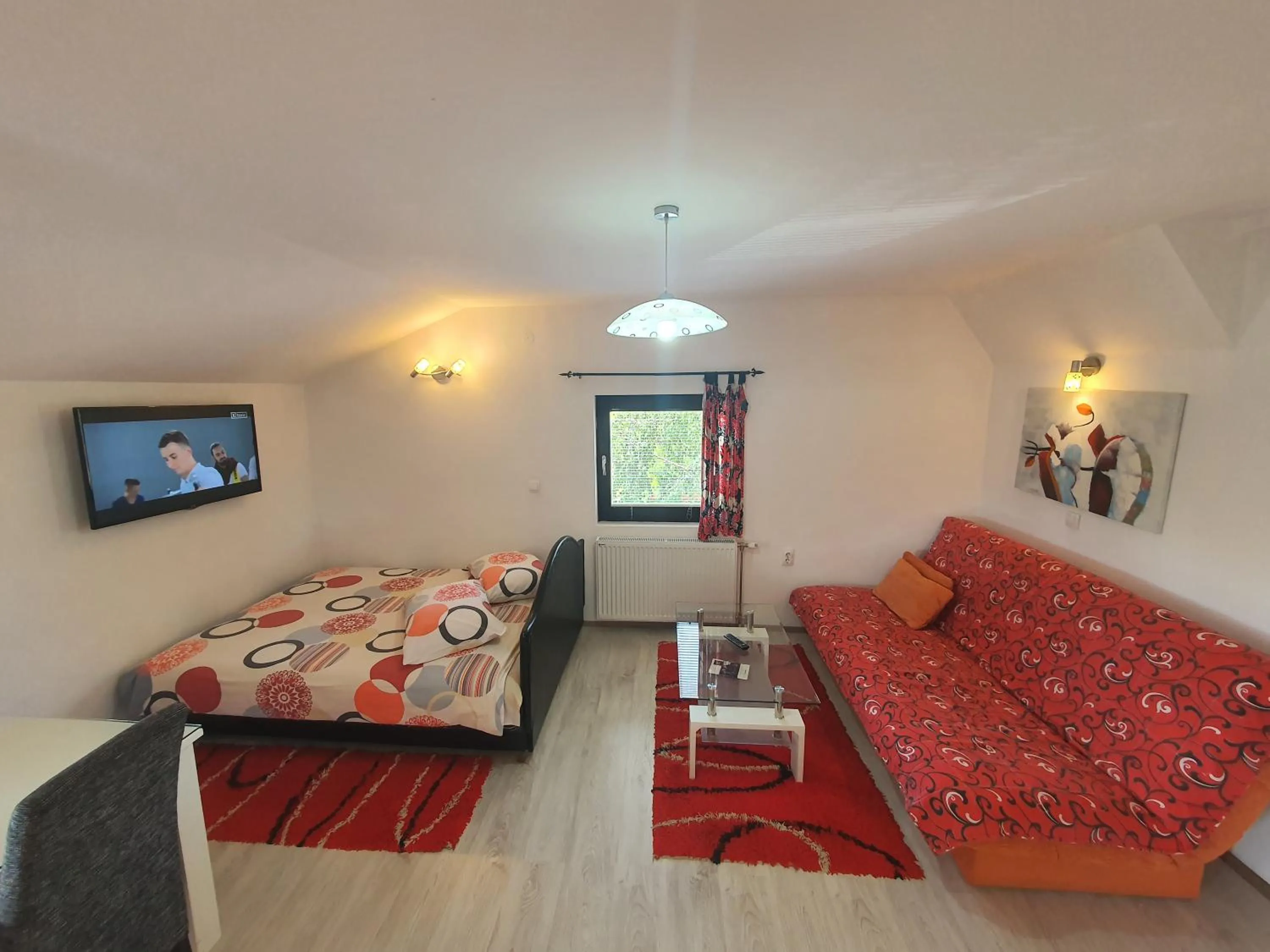 Bed in Apartments Milena Zlatibor - Dvorište & Parking