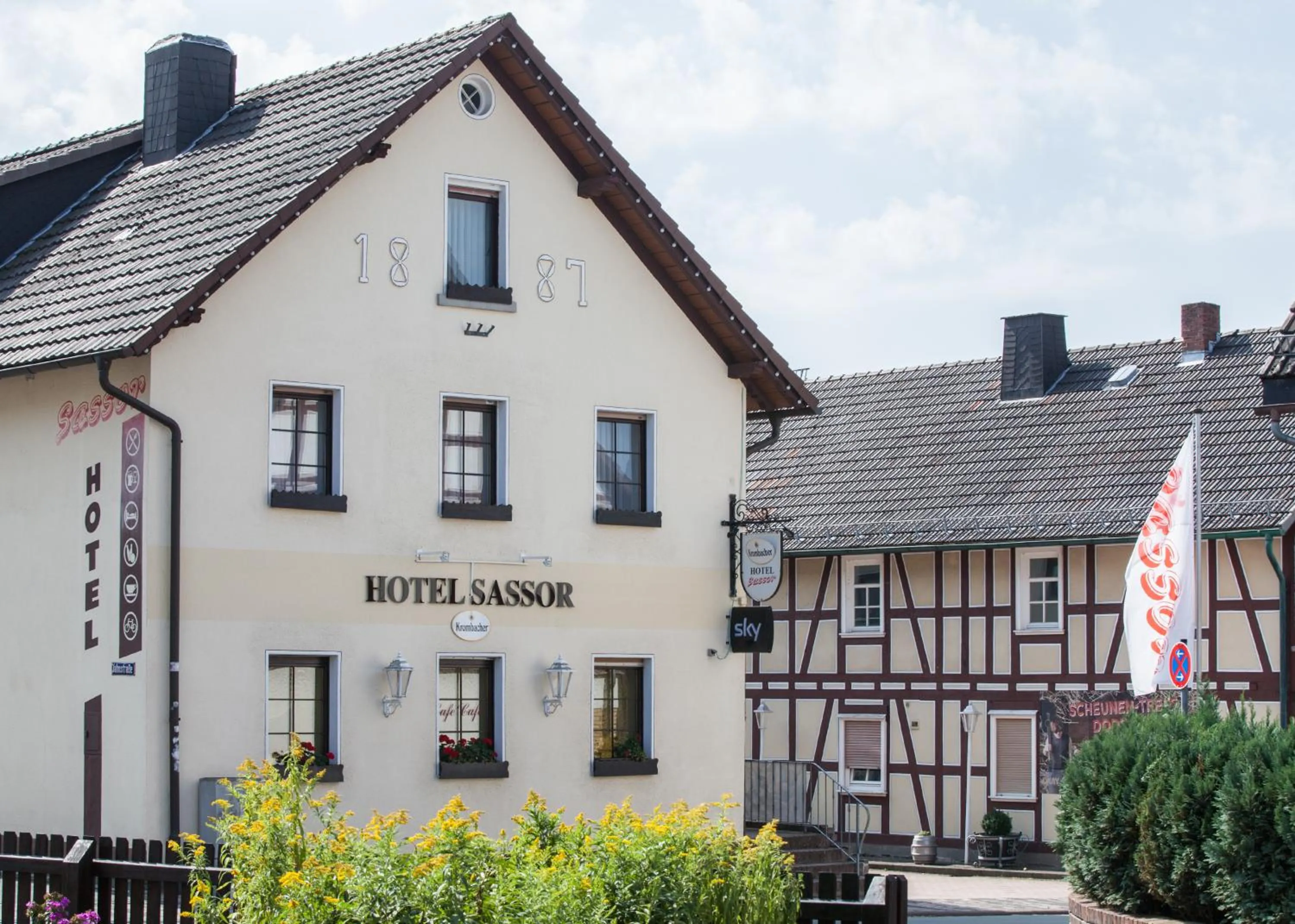 Facade/entrance in Hotel Sassor