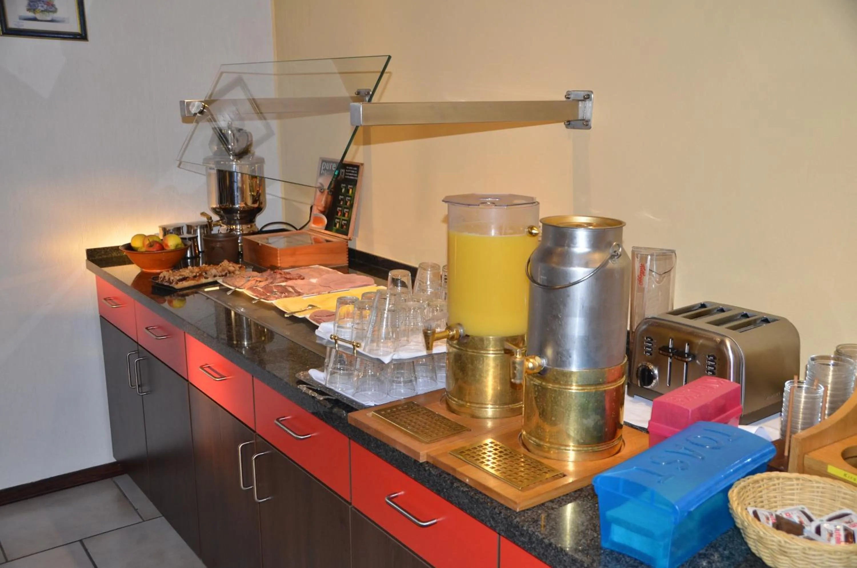 Buffet breakfast in Hotel Sassor