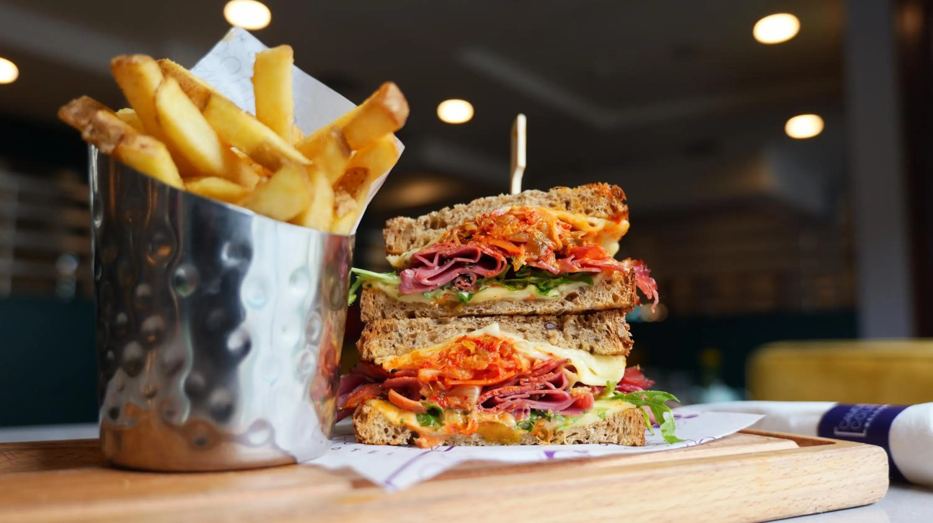 Food and drinks in Camden Court Hotel