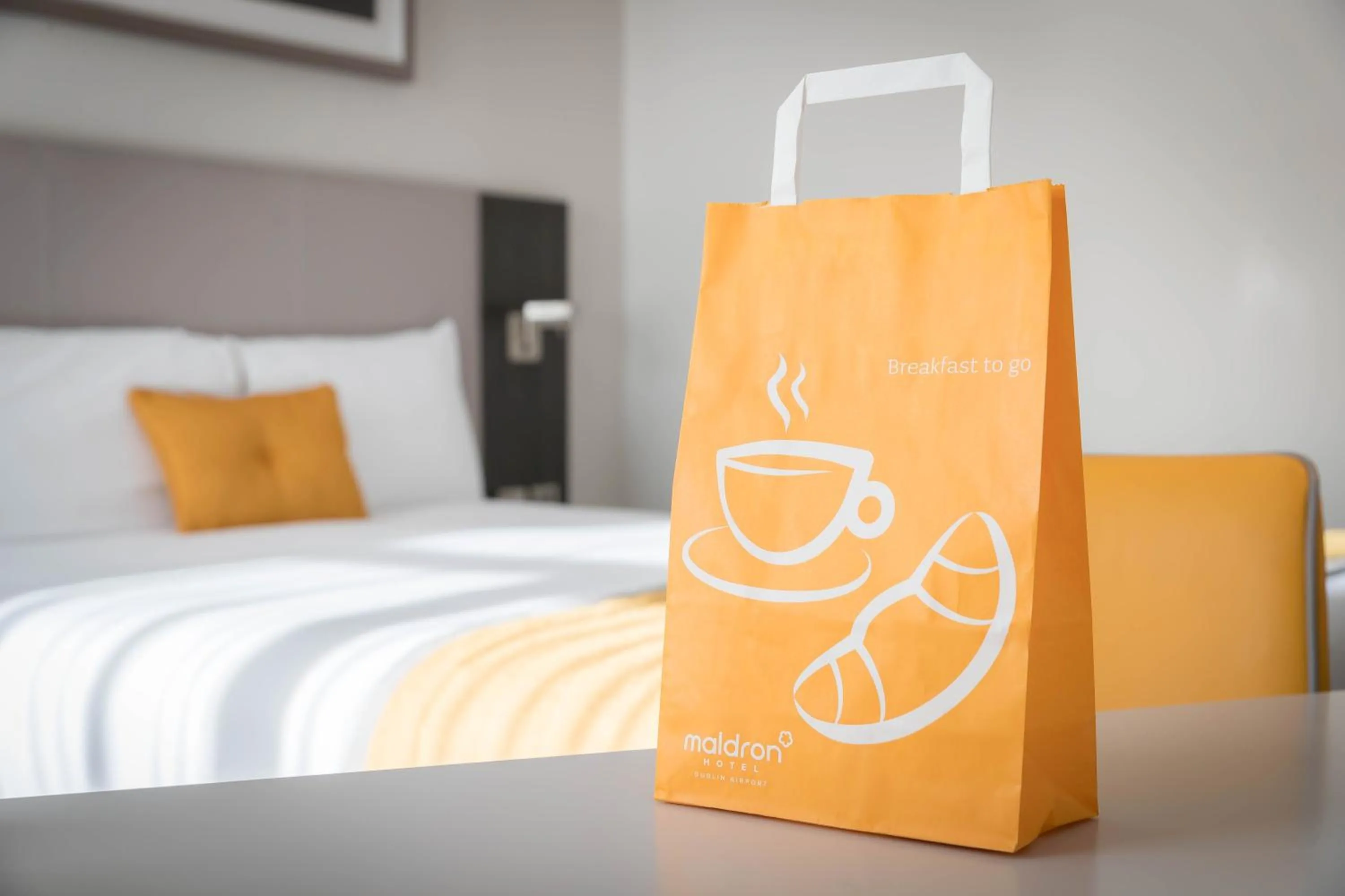 Bedroom, Bed in Maldron Hotel Dublin Airport