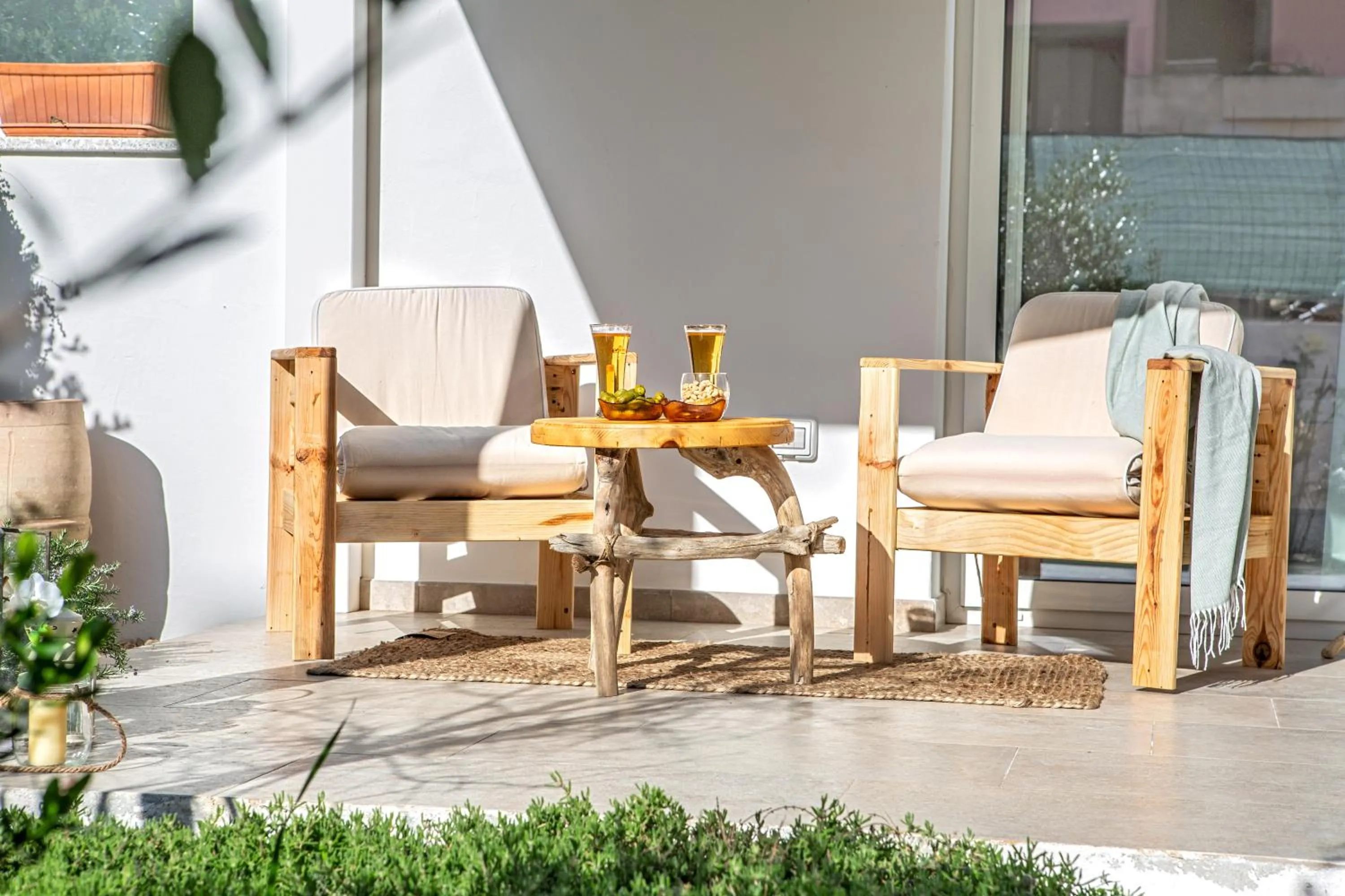 Patio in B&B Les Chambres Rooms & Suite