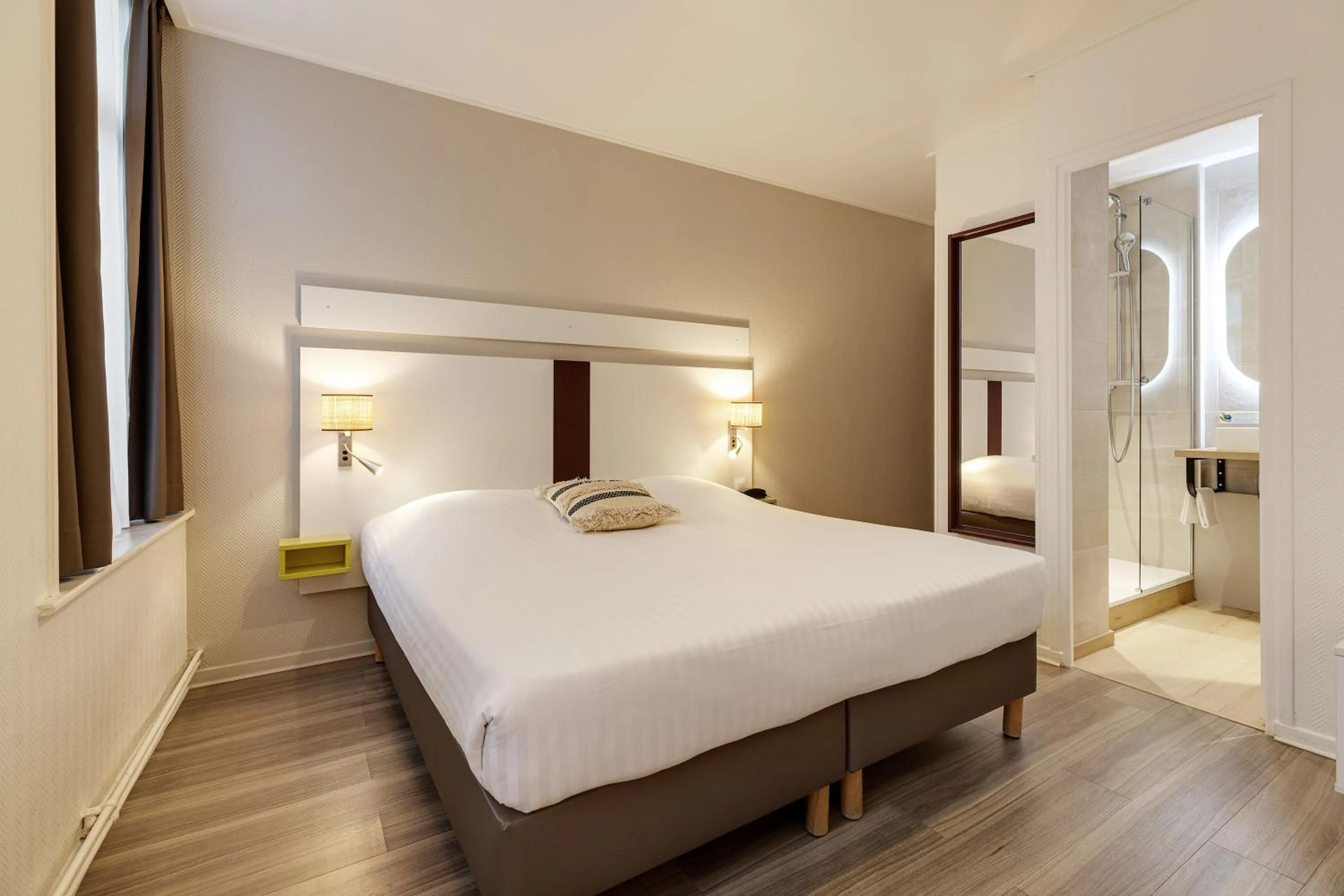 Bed in Grand Hôtel Lille