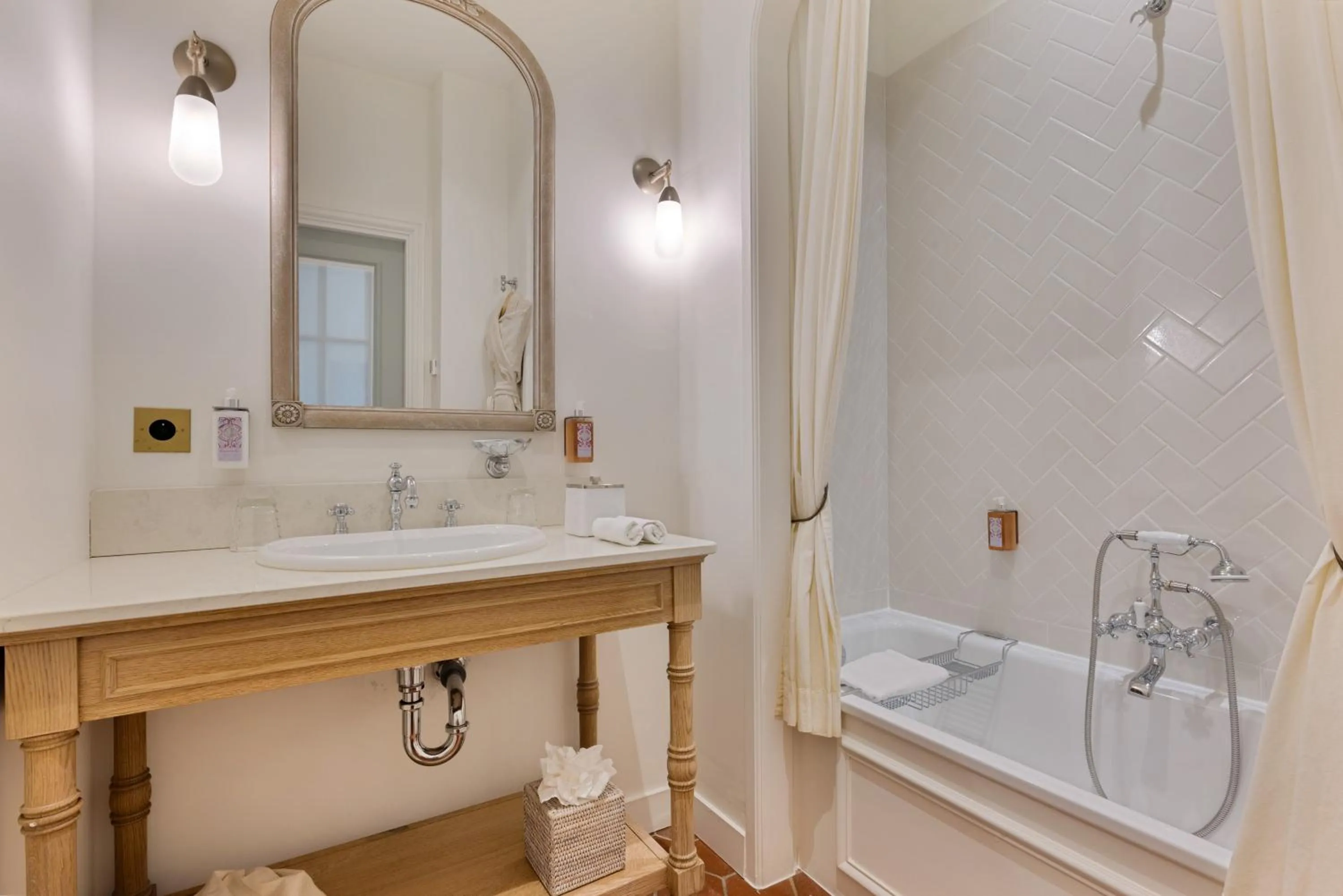 Bathroom in Château de Fonscolombe