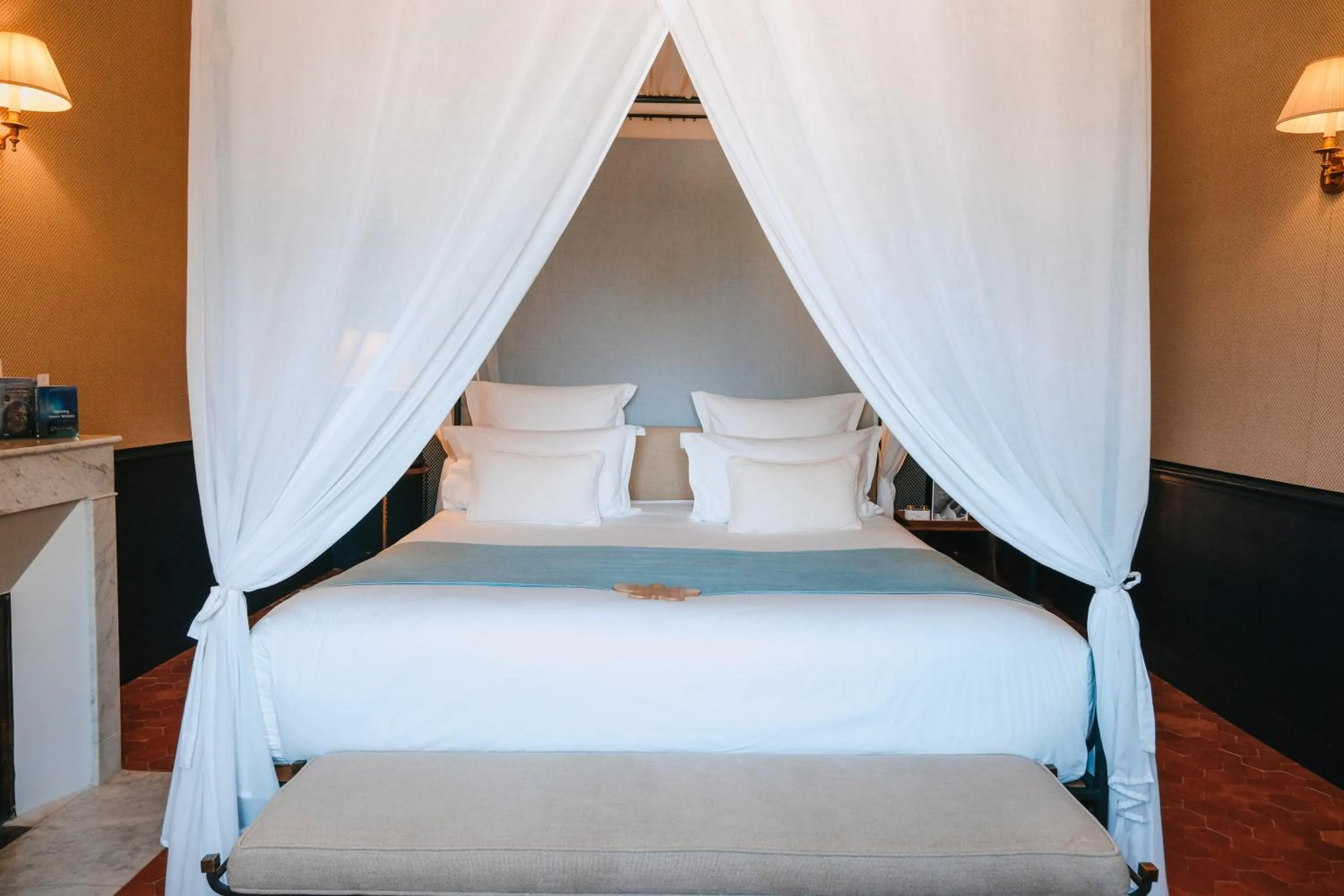 Bed in Château de Fonscolombe