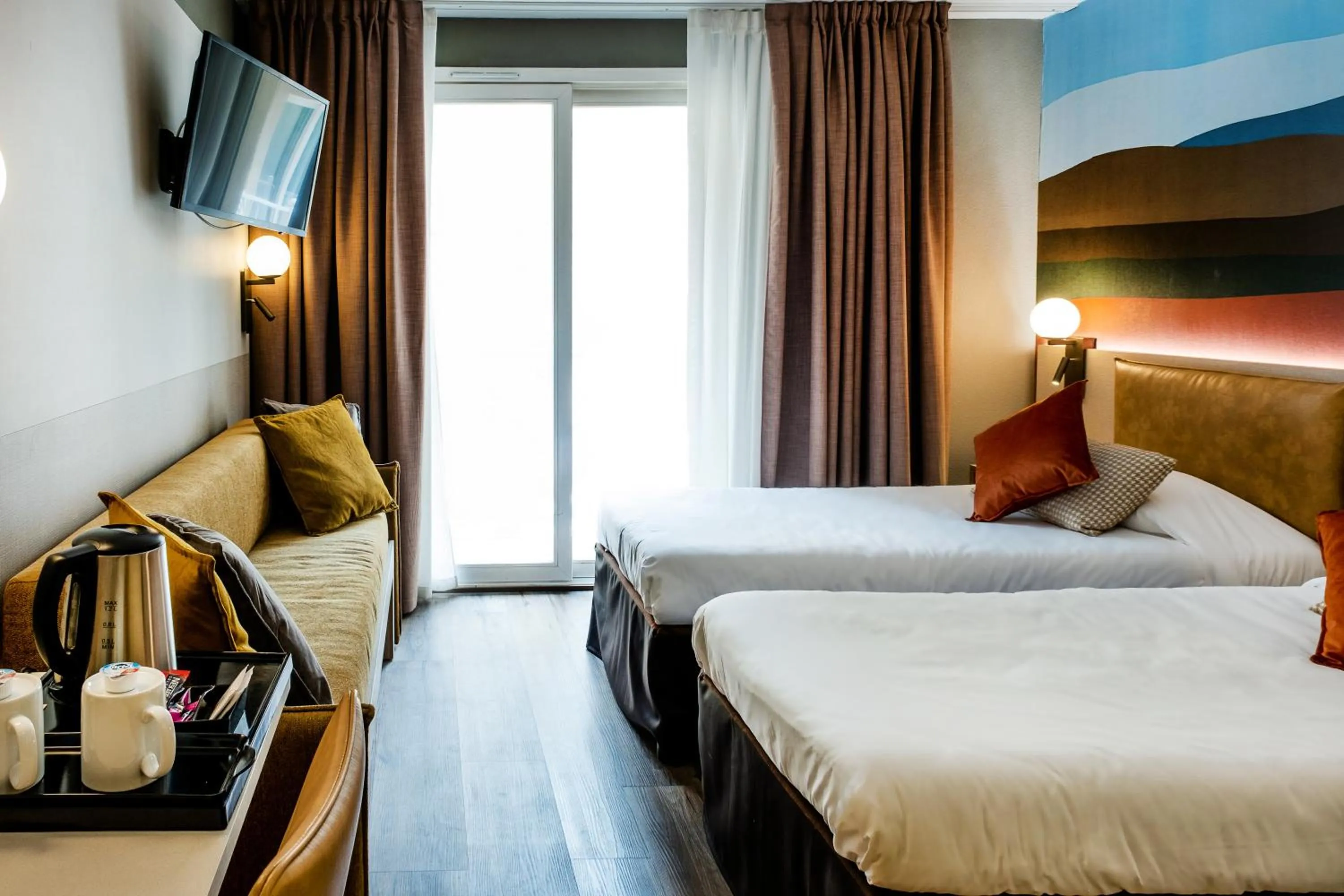 Photo of the whole room, Bed in Hôtel La Solitude