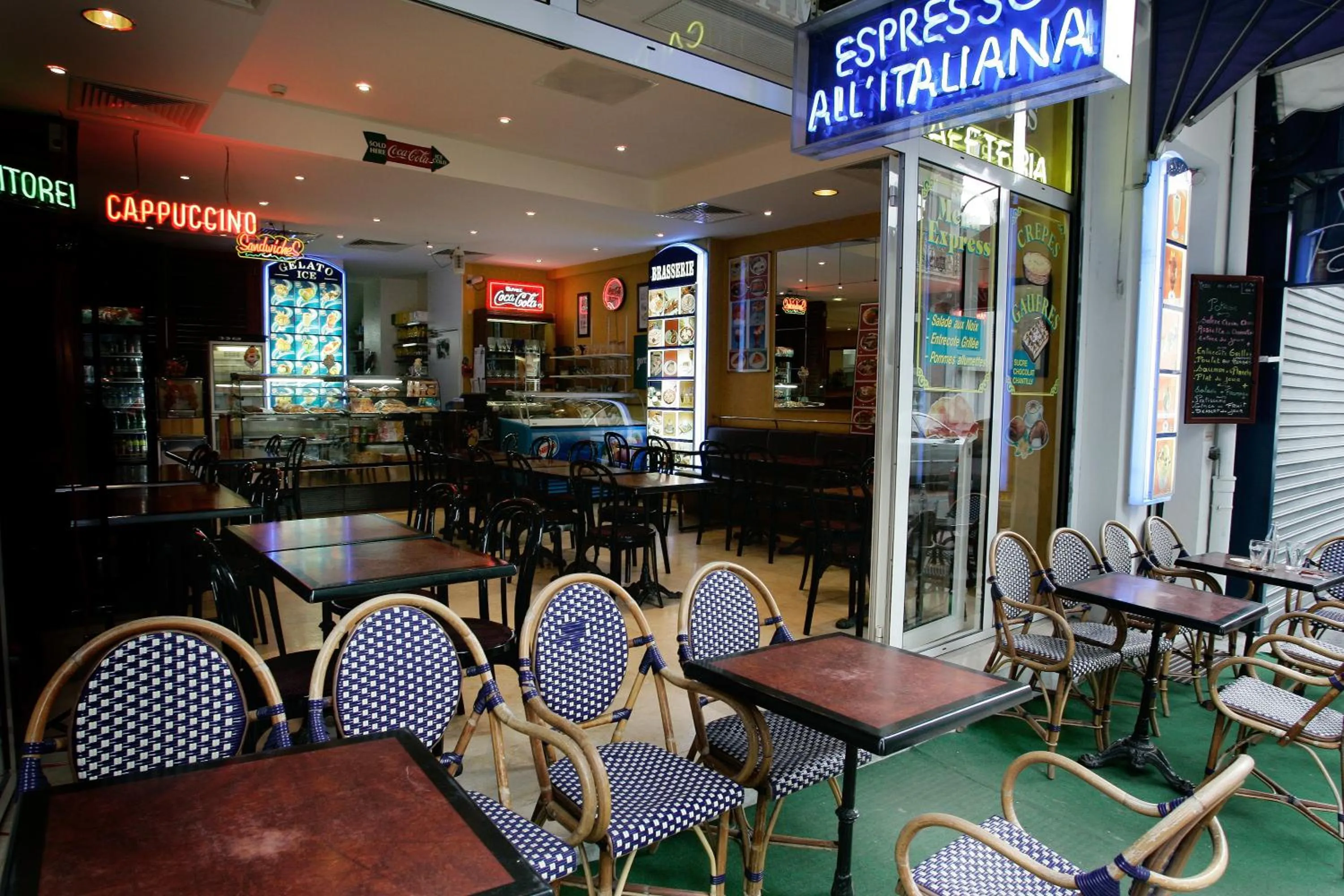 Restaurant/places to eat in Hôtel Saint Sauveur