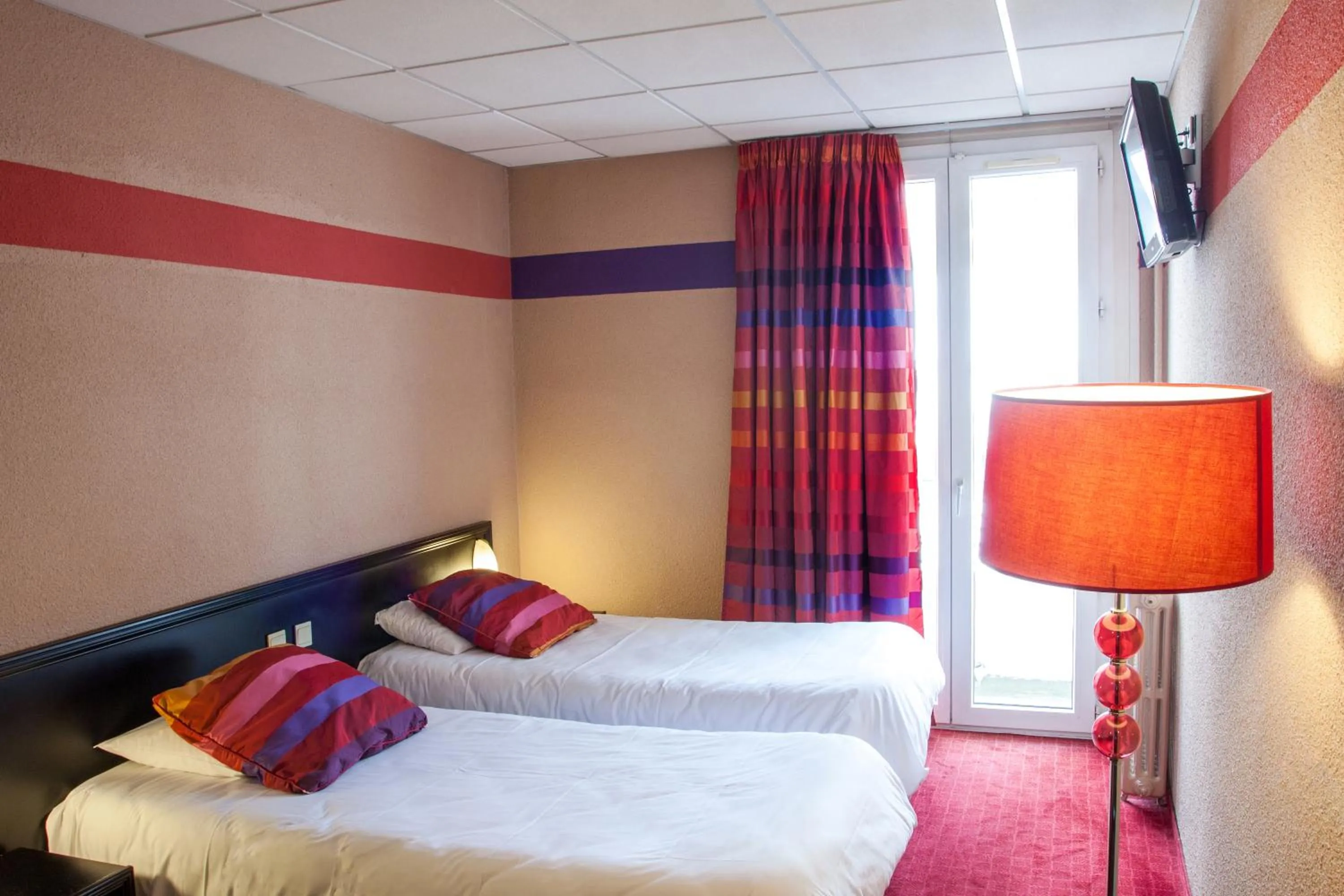 Bed in Hôtel Saint Sauveur