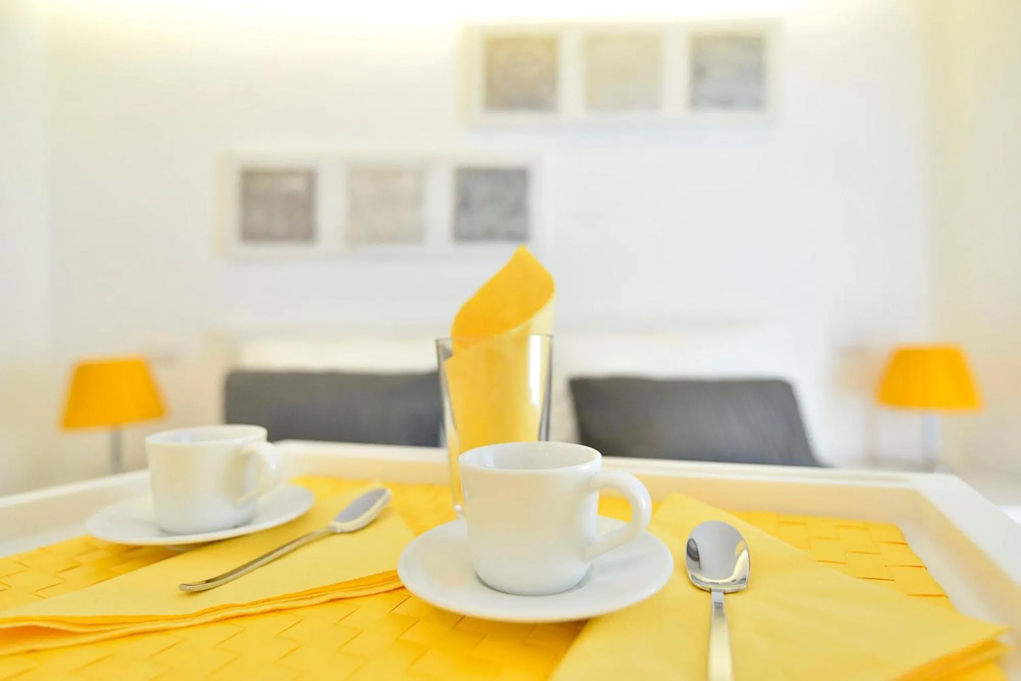 Night in New Romantic Trastevere Apartment
