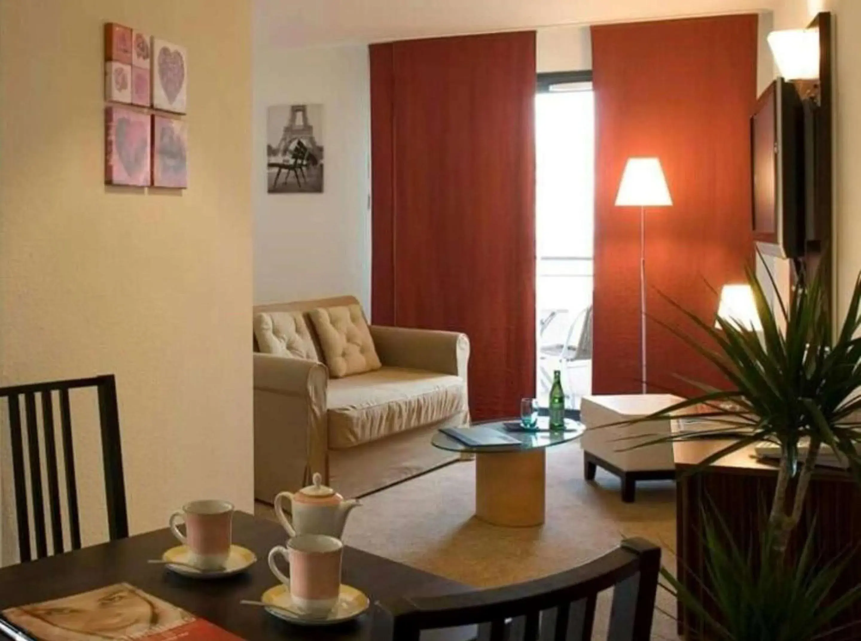 Suite with Balcony in Hôtel Le Palladior Voiron Suite with Balcony in Hôtel Le Palladior Voiron