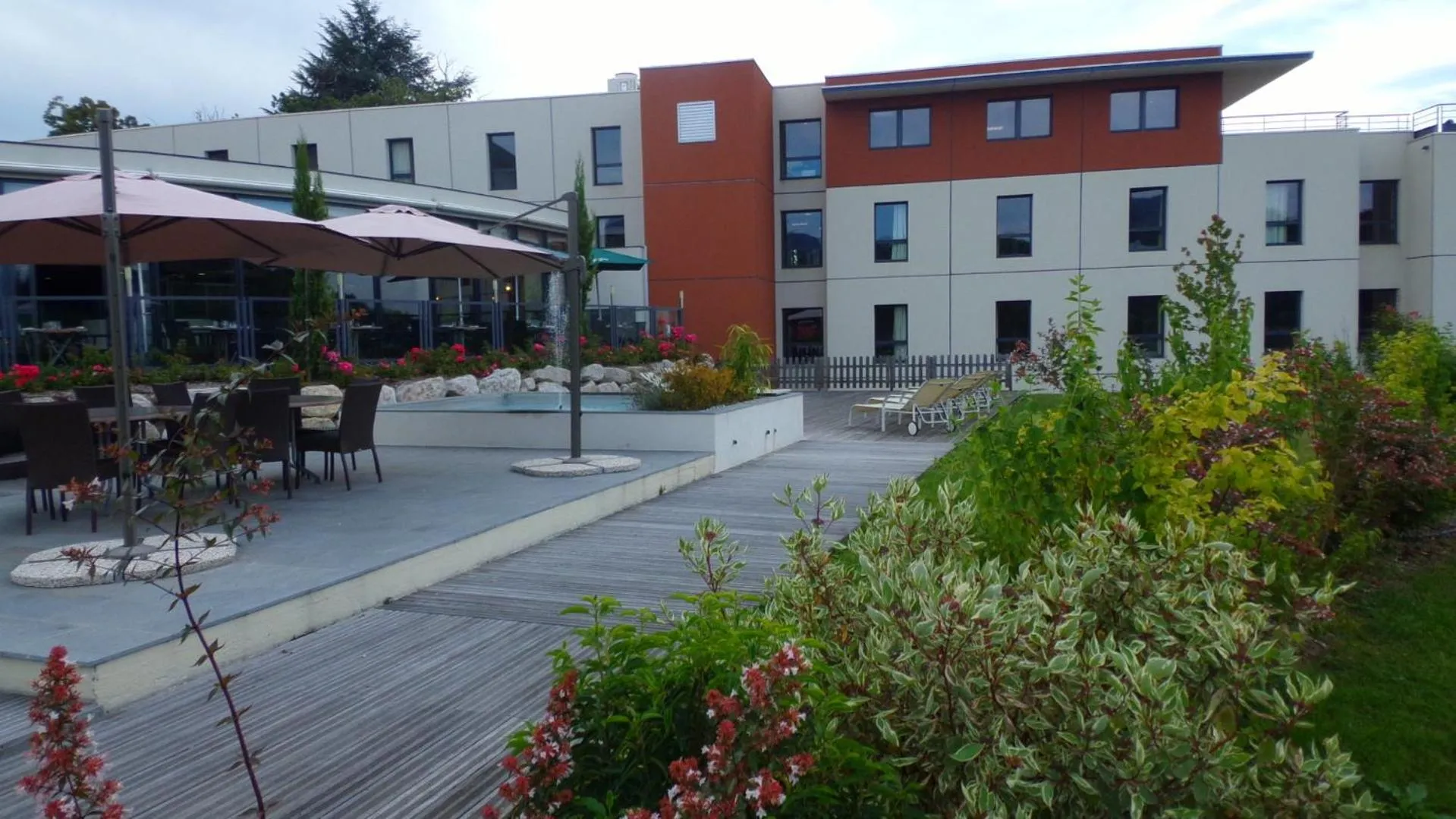 Garden in Hôtel Le Palladior Voiron