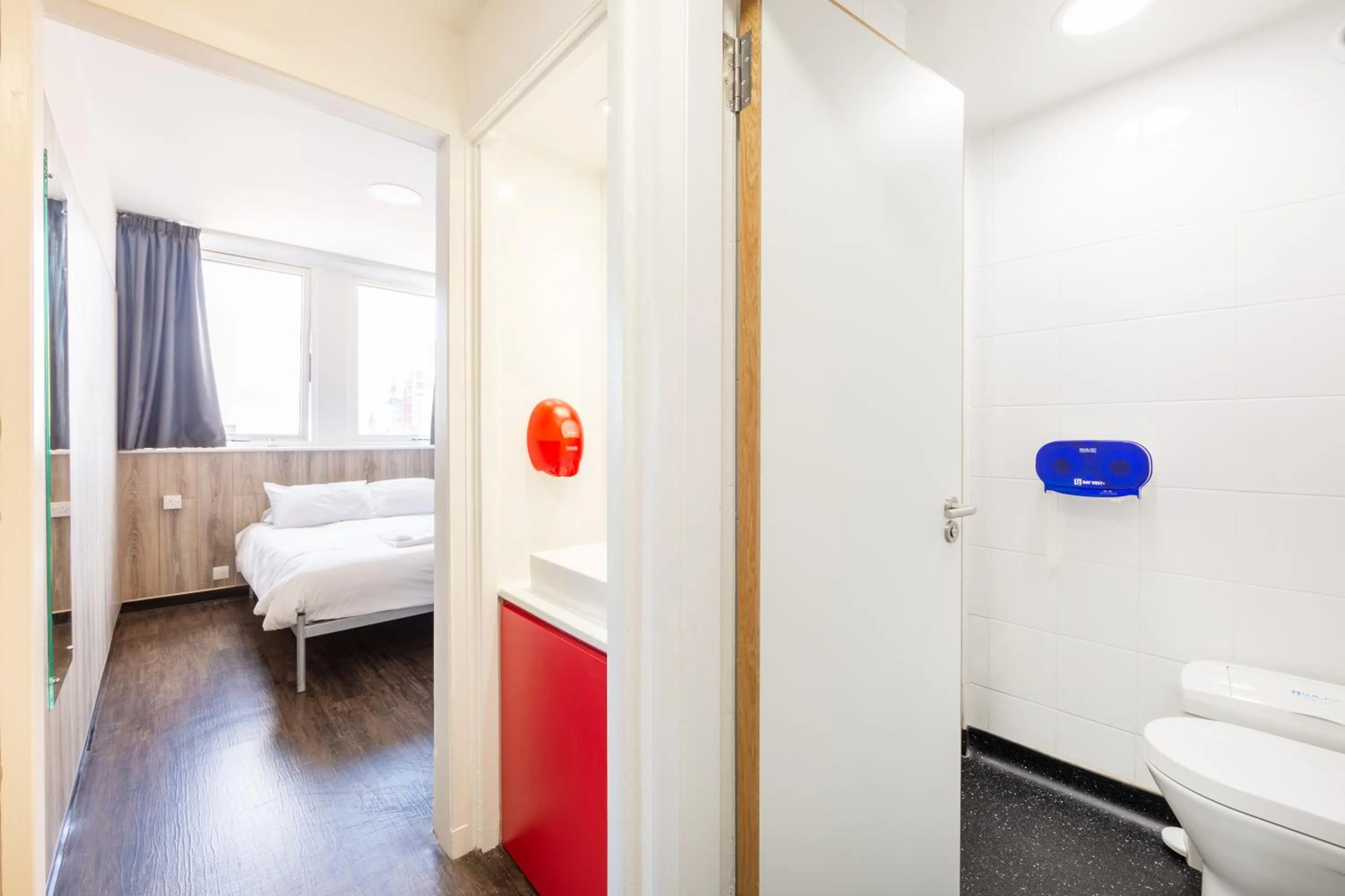 Toilet, Bathroom in Euro Hostel Glasgow