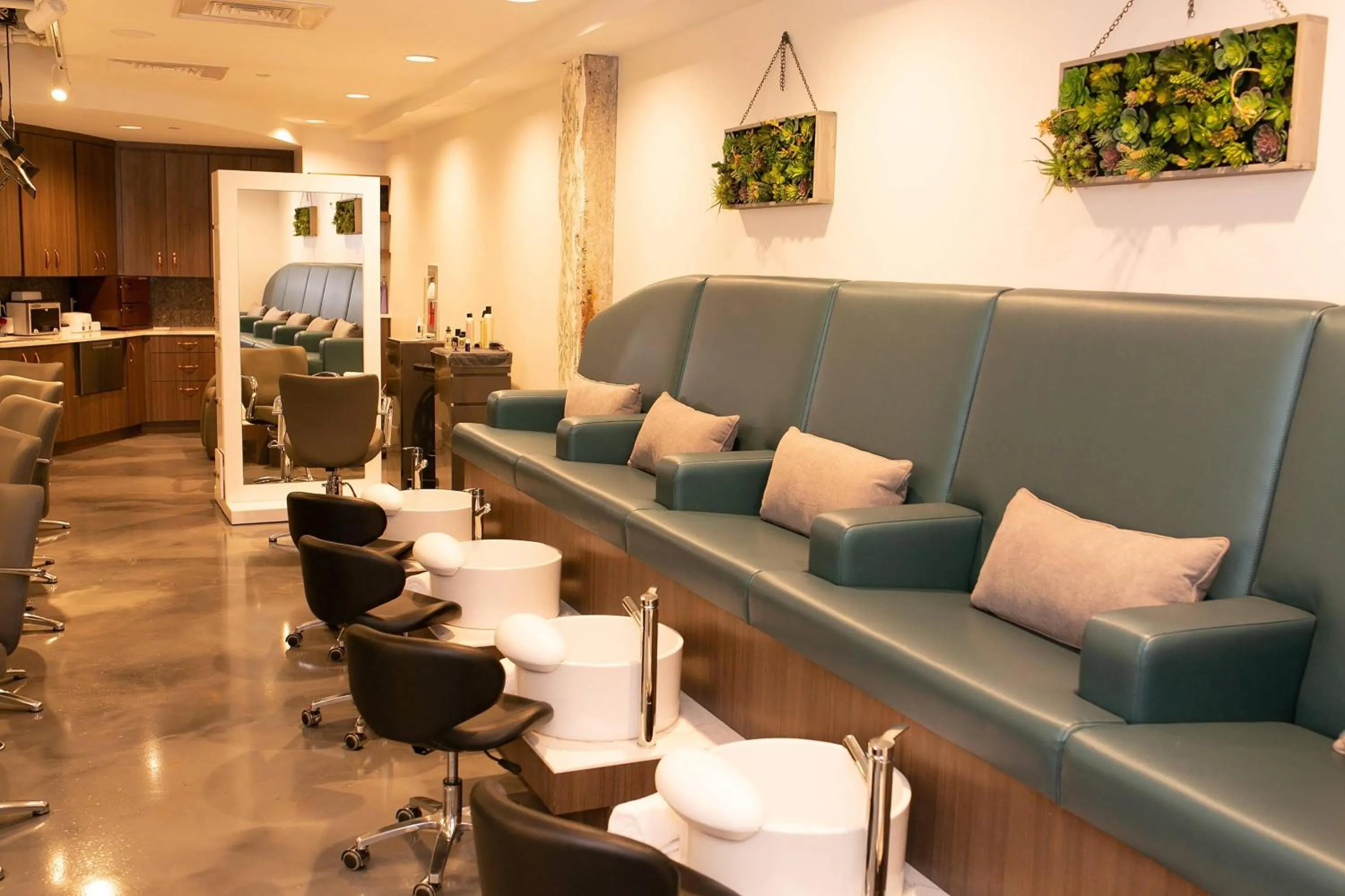 Spa and wellness centre/facilities in The Cavalier Virginia Beach, Autograph Collection