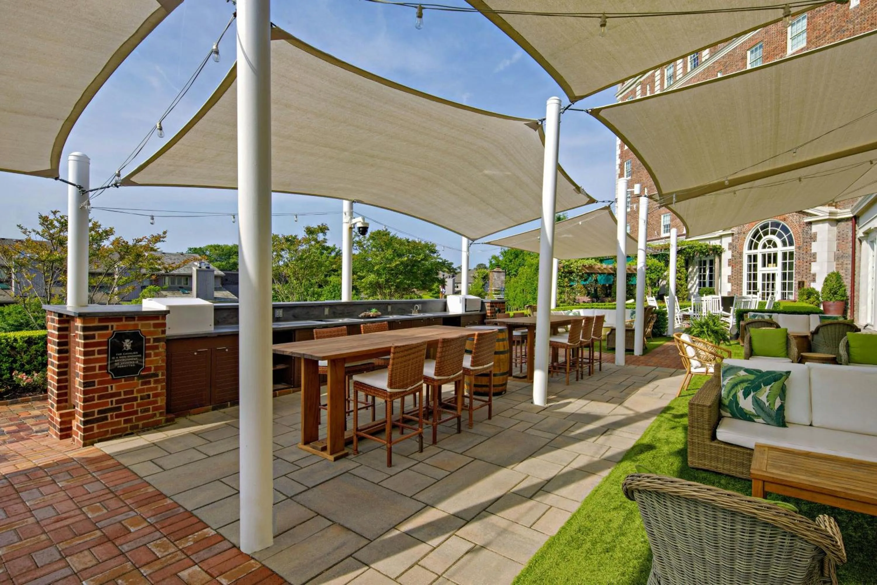 Lounge or bar in The Cavalier Virginia Beach, Autograph Collection