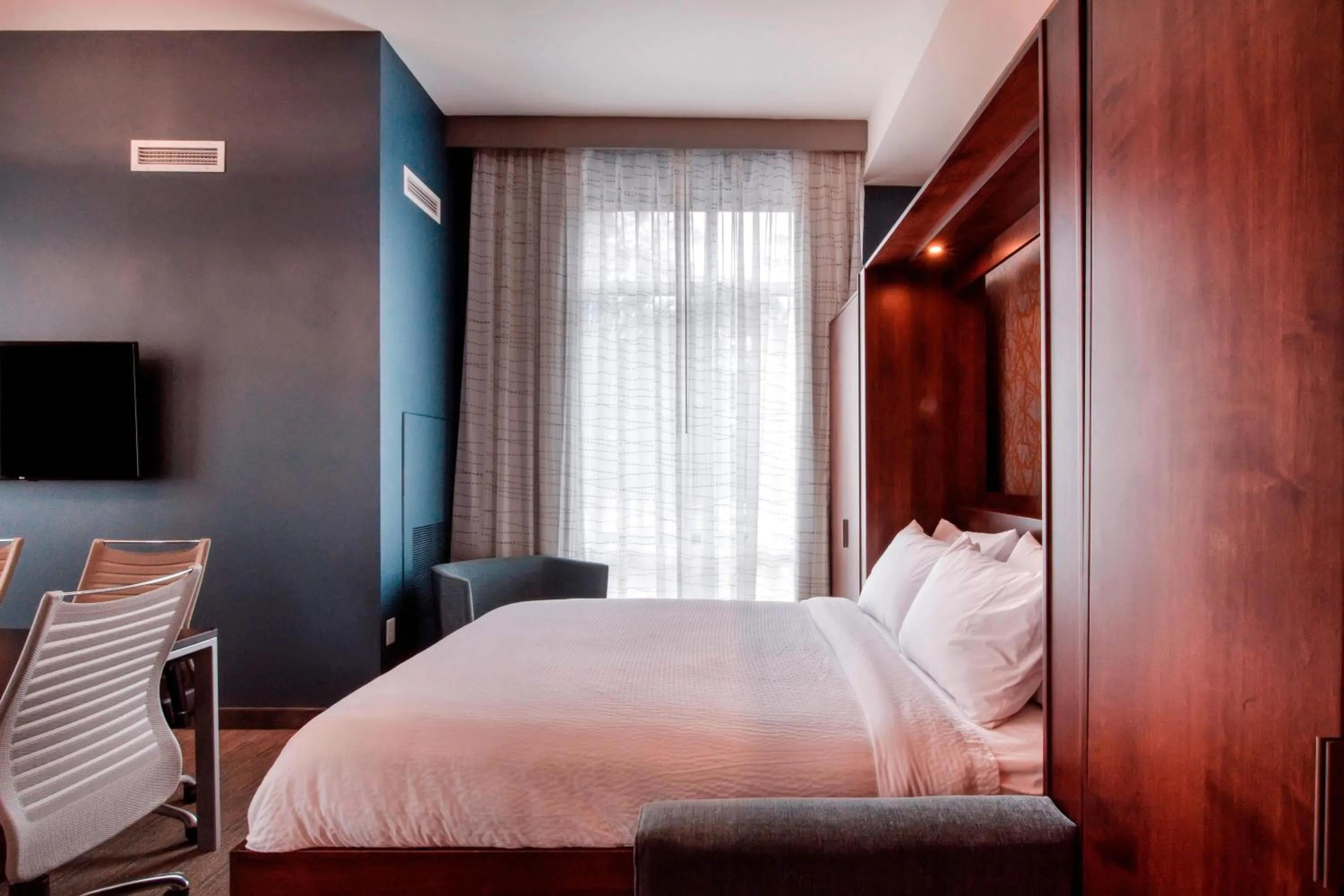 Bedroom, Bed in Residence Inn by Marriott Raleigh Downtown